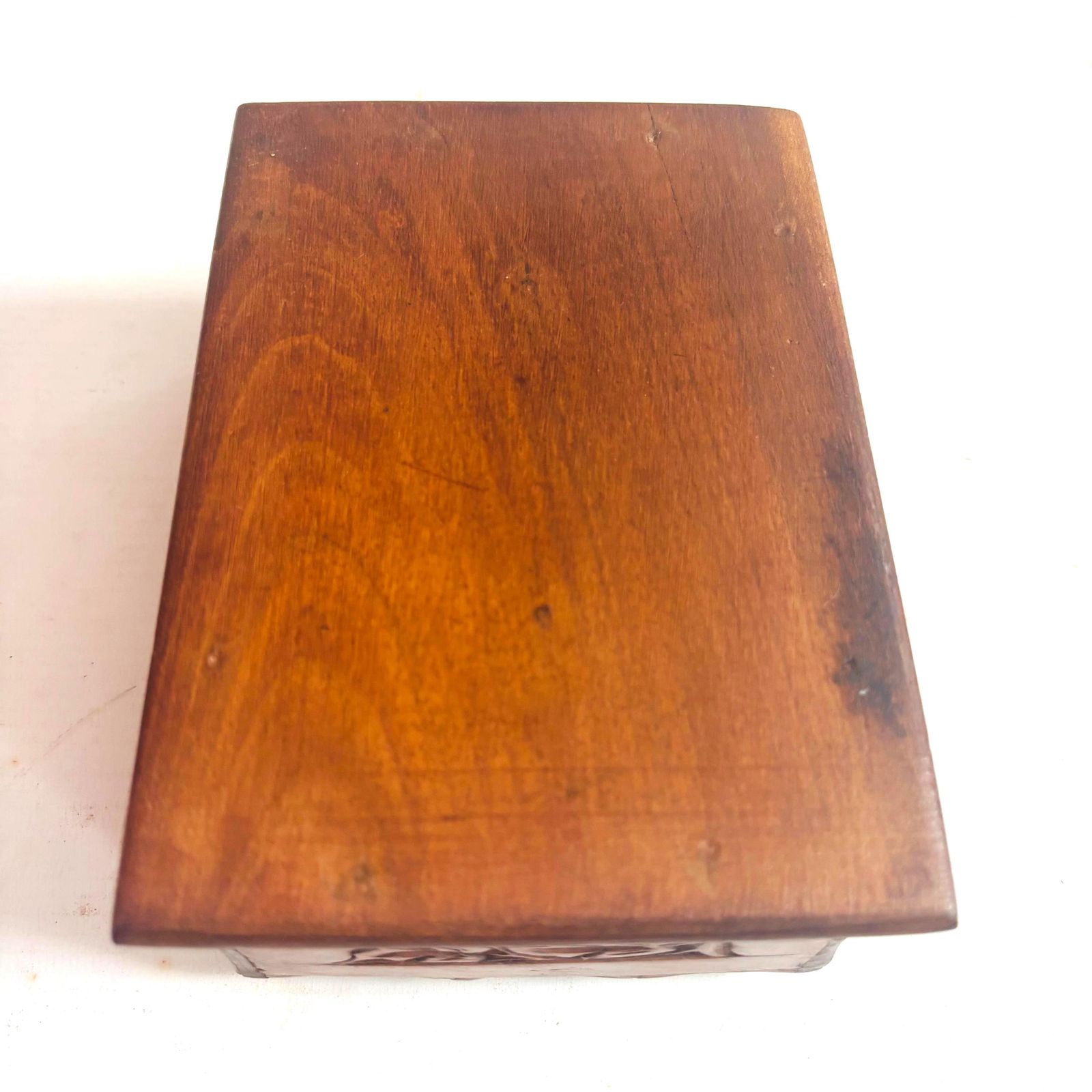 photo for sale Antiek Edwardiaans gesneden eiken sigarettendispenser, ca. 1910