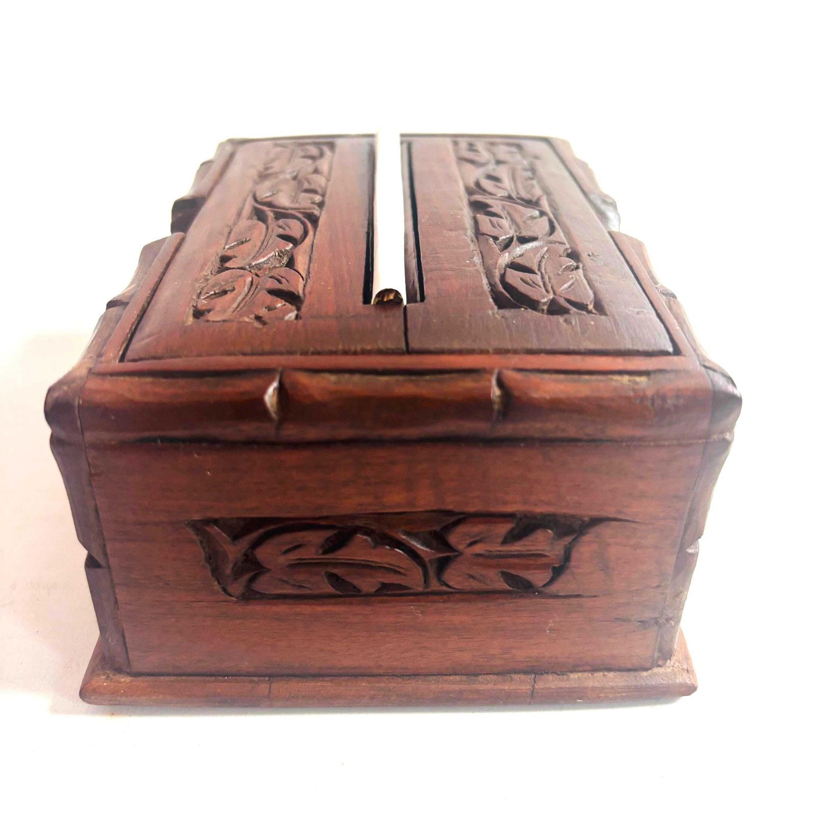photo vinterior Antiek Edwardiaans gesneden eiken sigarettendispenser, ca. 1910