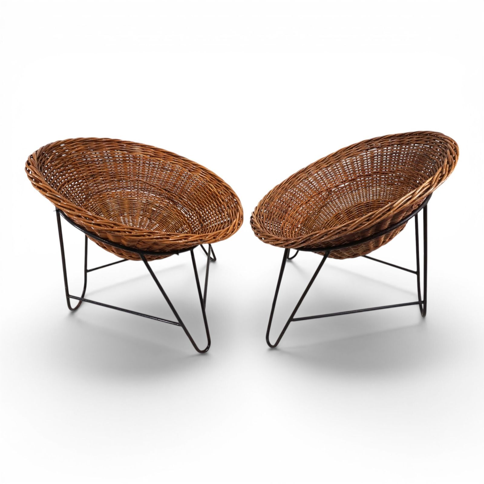 Pod Chairs – Paar rotan/rieten loungstoelen op metalen frame, 1970