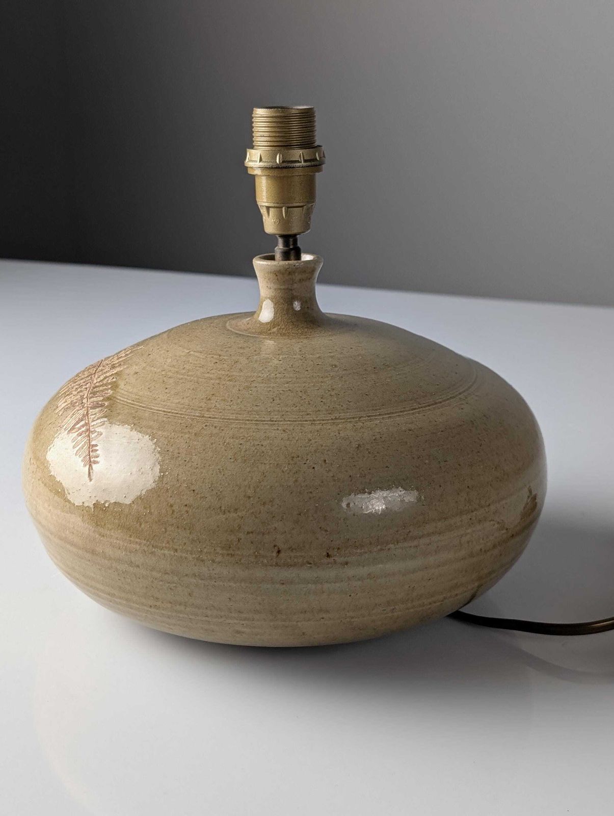 Lampe de table mid-century, années 1960, en grès émaillé, dans le style de Roger Capron photo vintage