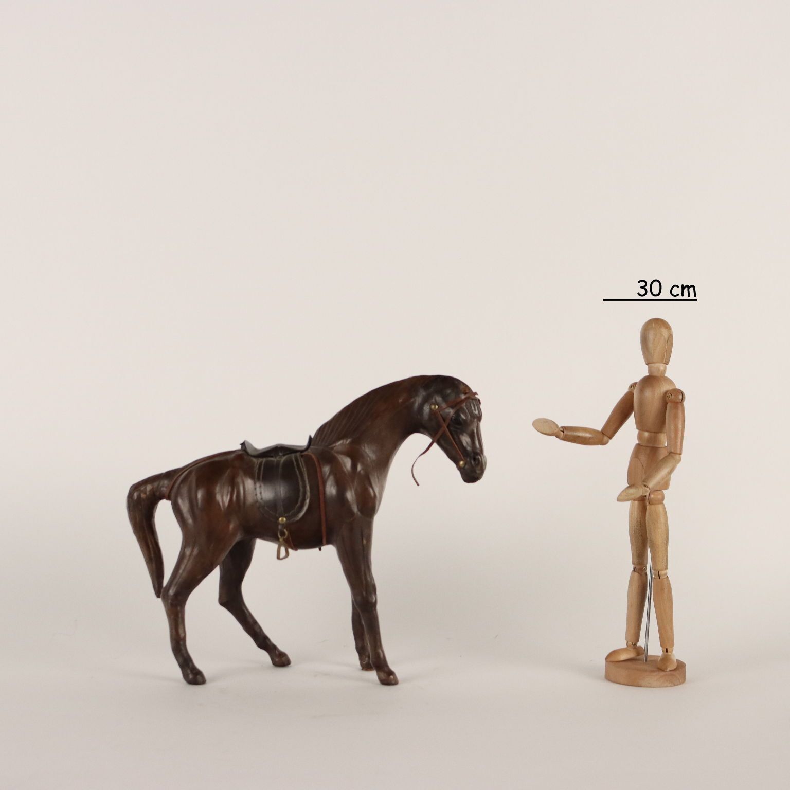 Paard in leer en papier-maché, 19e-20e eeuw photo furniture