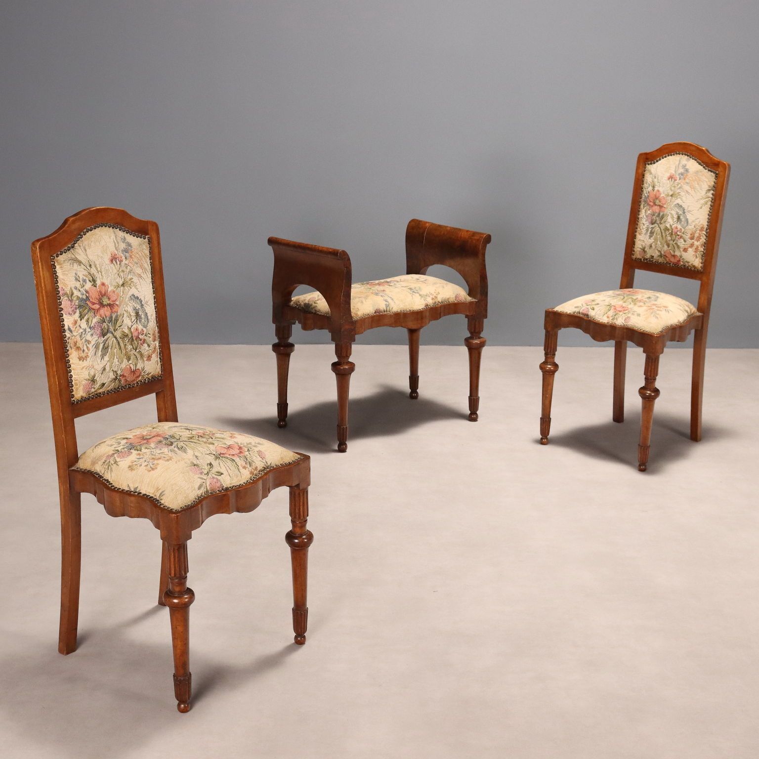Ensemble de chaises Art déco en noyer et loupe de noyer, Italie, XIXe siècle