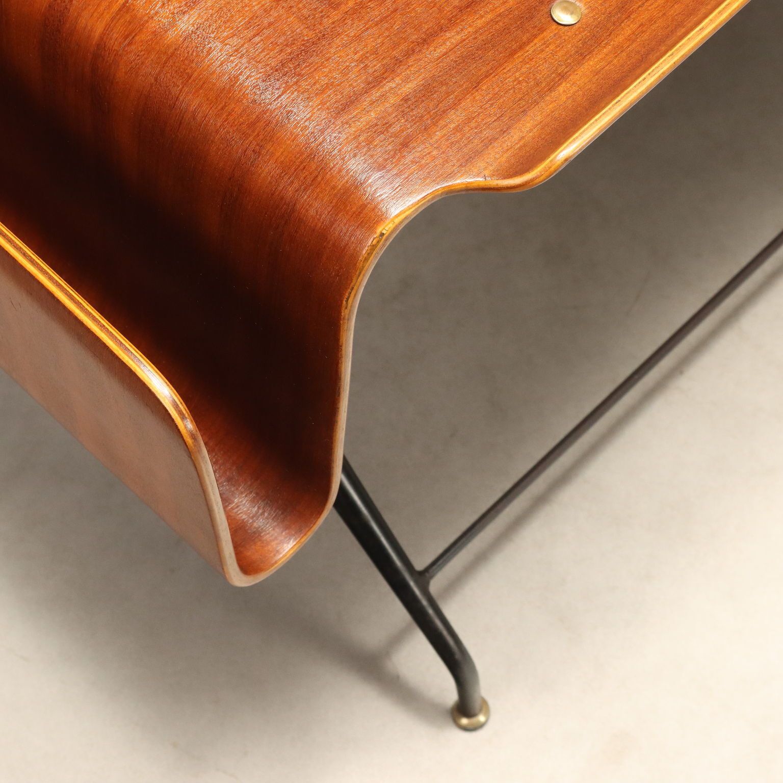 Table basse vintage Industria Legni Curvati, Italie, années 1950 photo for sale