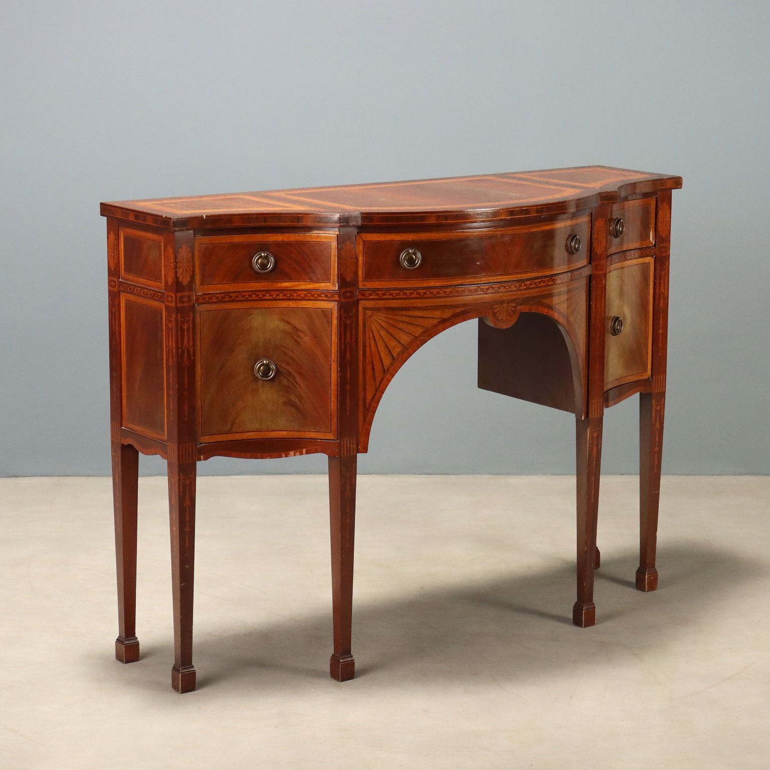 Victoriaanse stijl mahonie dressoir met inlegwerk