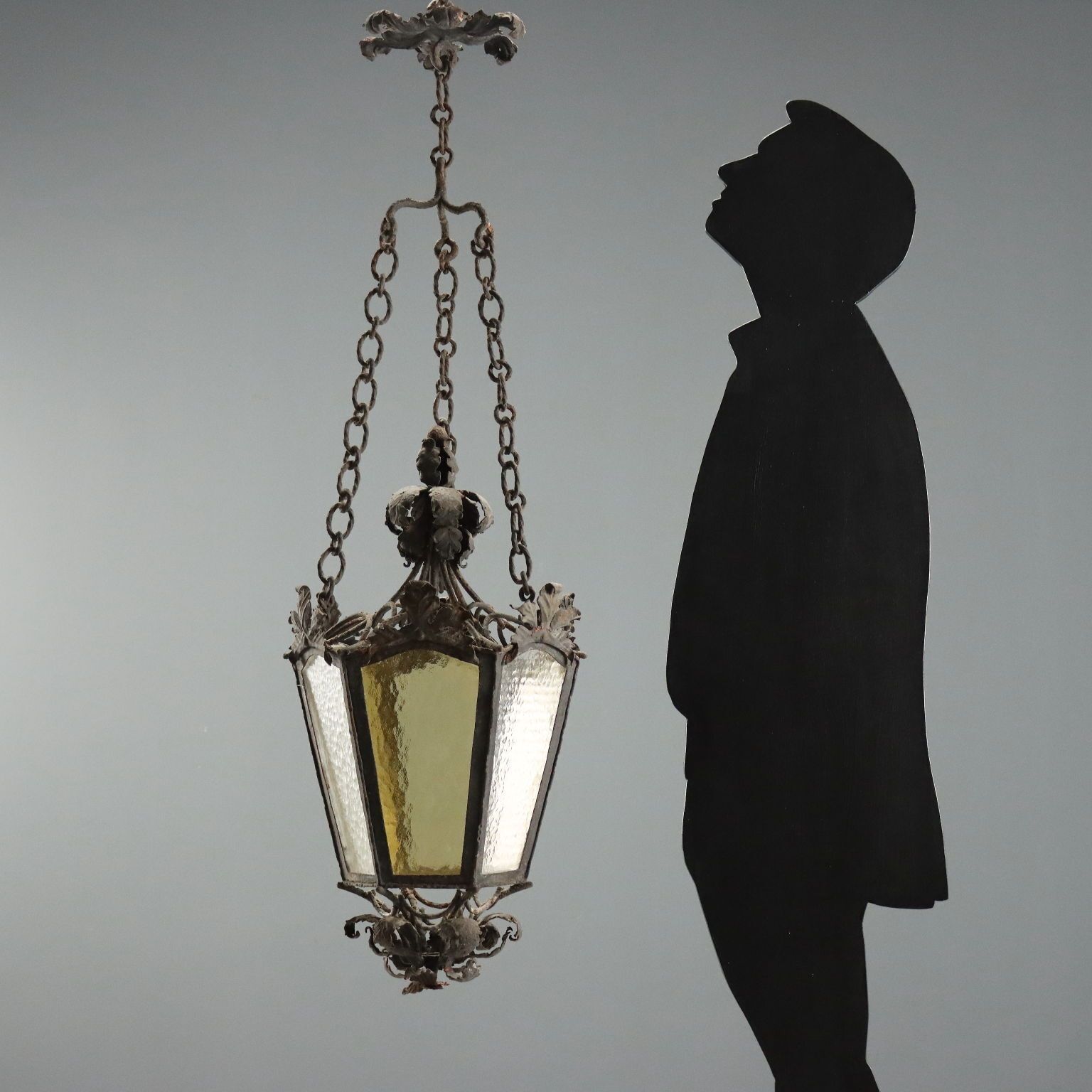 Lanterne d'époque en fer, verre blanc et jaune, Italie, début du XXe siècle photo furniture