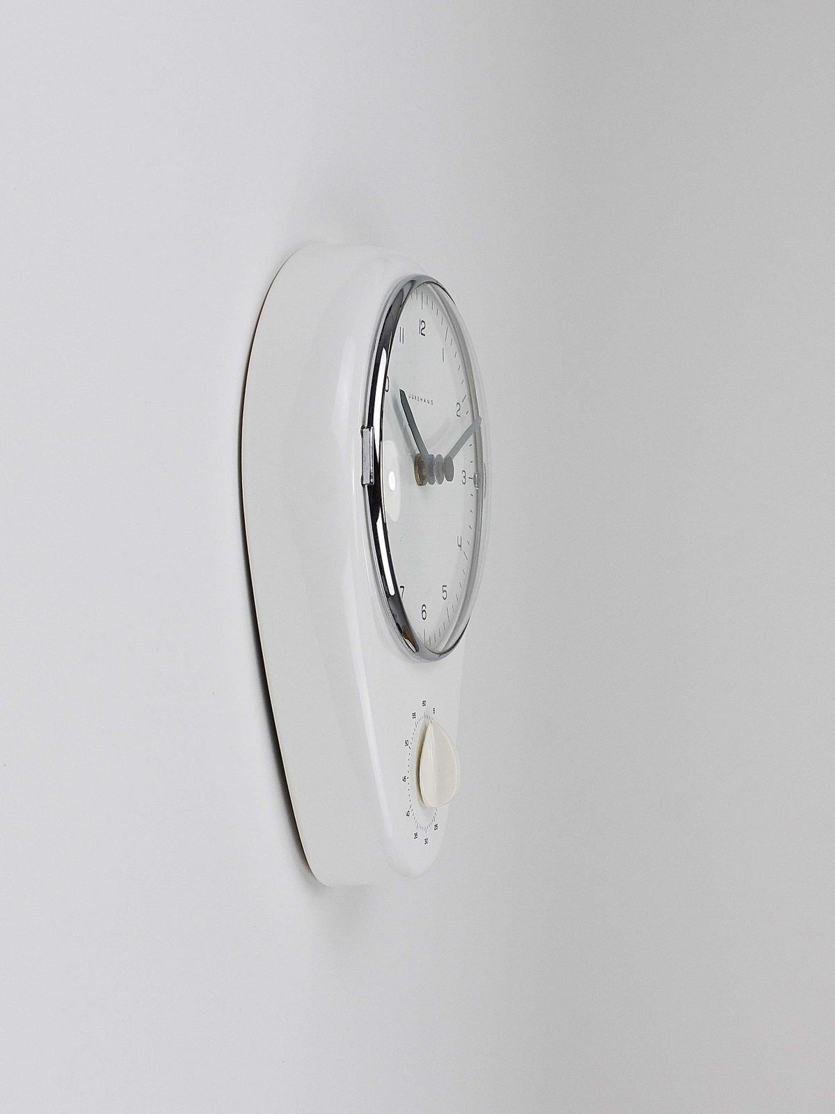 photo vinterior Max Bill Witte Wandklok & Timer Mid-Century Modern, Junghans Duitsland, jaren 1950