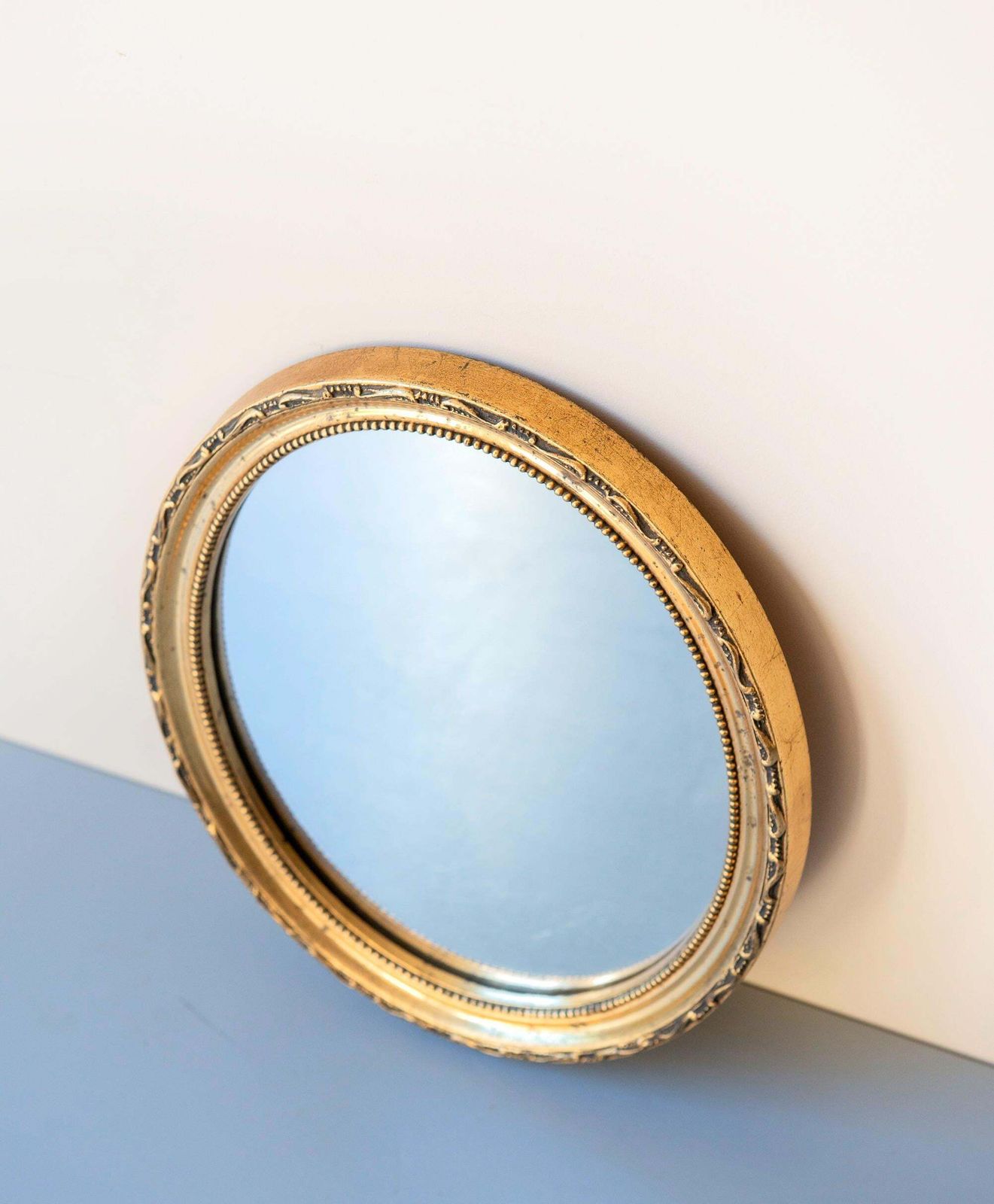 photo for sale Ovale Gouden Spiegel   Vintage Nederlandse Pieterman Wandspiegel   Louis XVI-stijl, jaren 1960
