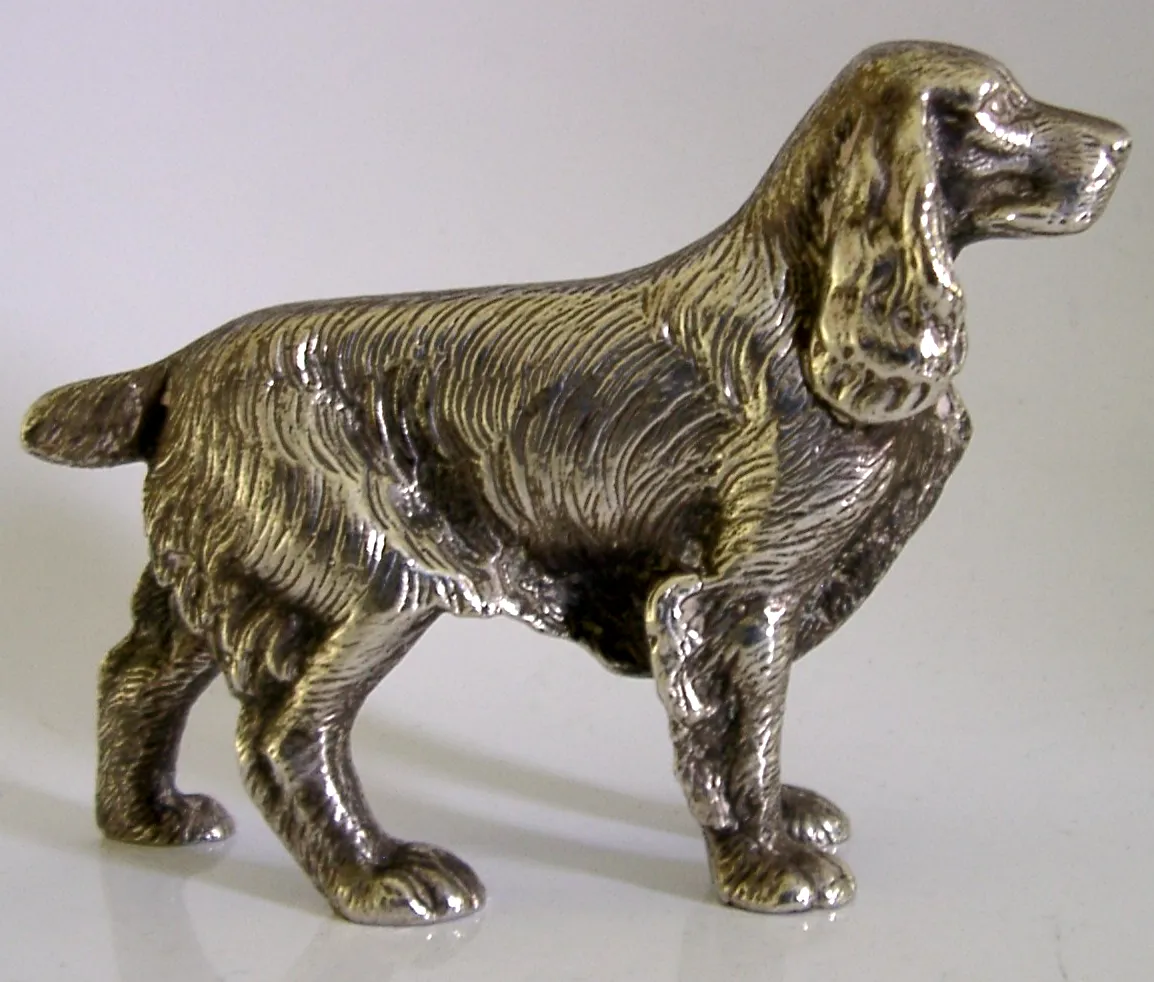 Verzilverd tafelbeeldje van een Spaniël, ca. jaren 1950, dierenfiguur, 280 g, Shooting photo 65.0