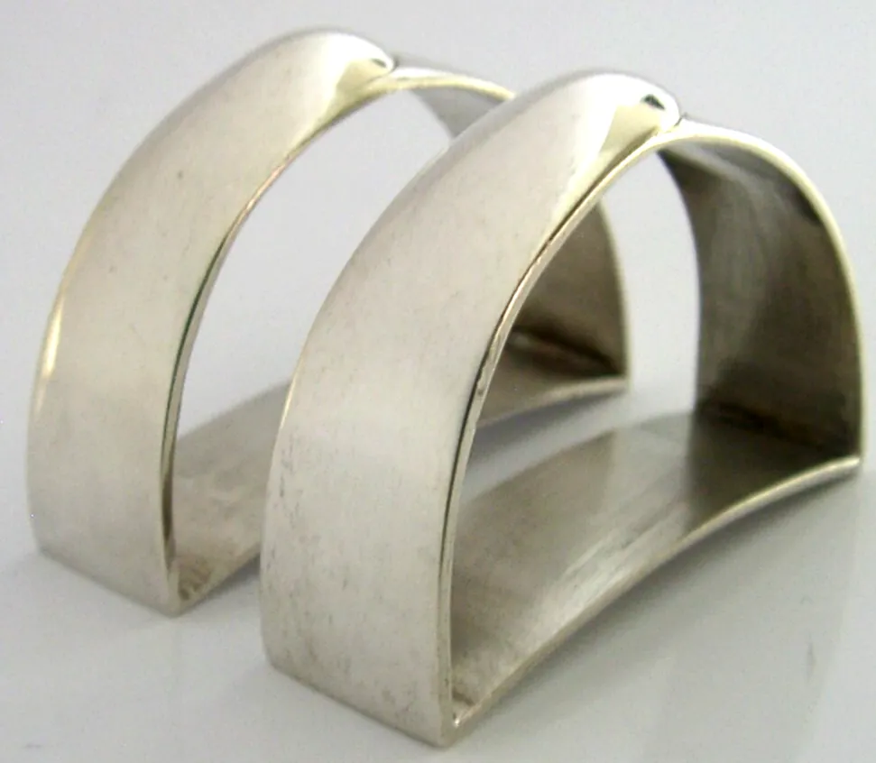 Ronds de serviette en argent massif sterling Ravissant 42 g, 1991/98, contemporains