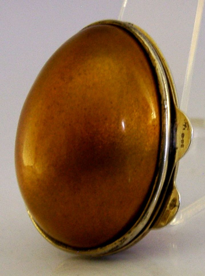 Boîte en argent massif sterling doré et émaillé, 1994, 26 g