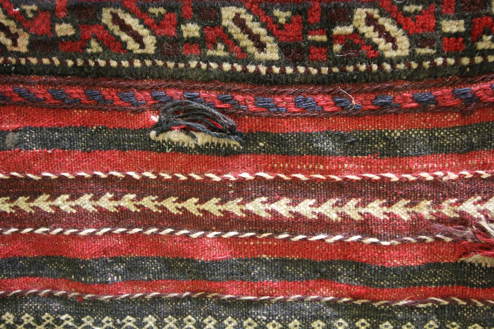 Baluch vloerkleed vintage Afghaans handgeweven rood wollen vloerkleed photo vintage