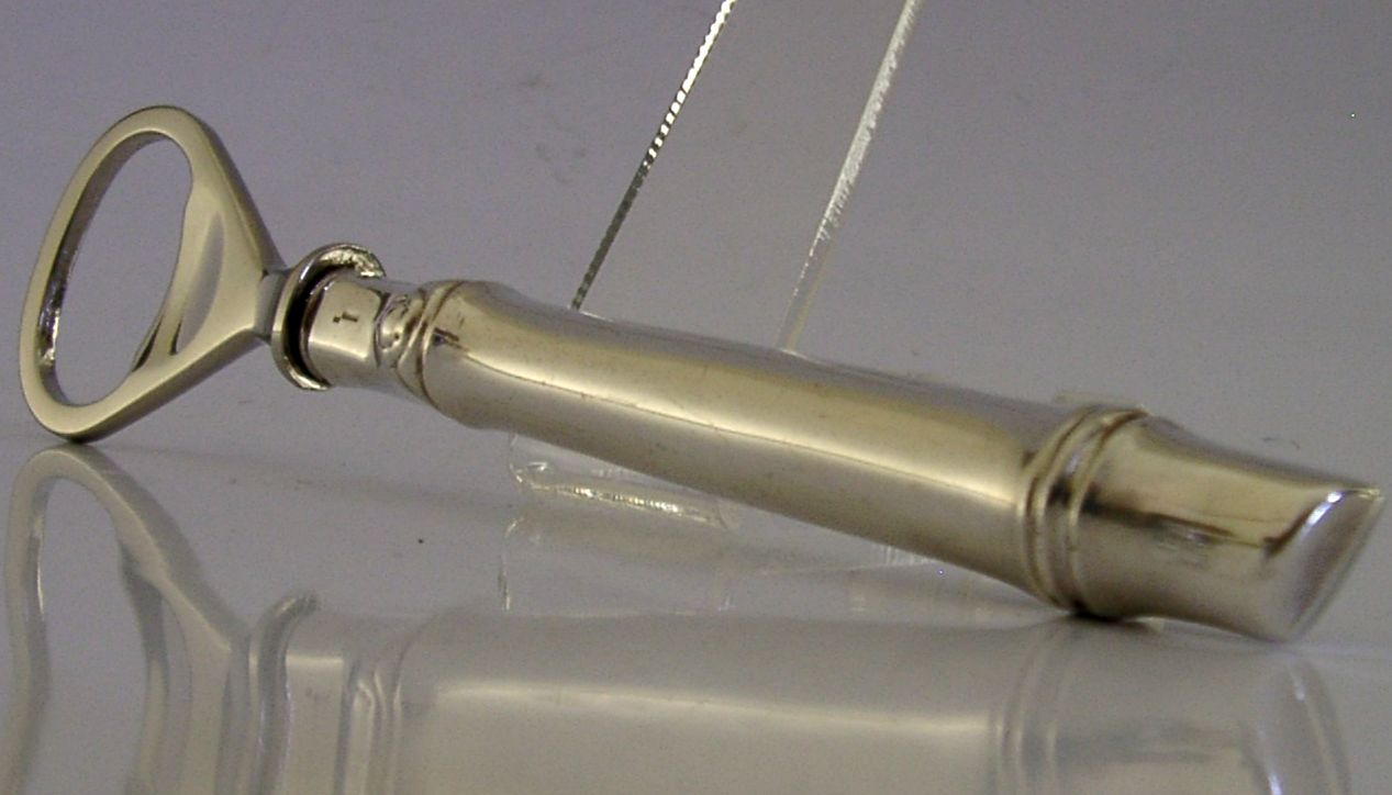 Décapsuleur à manche en argent massif sterling, poinçonné 925, designer italien, vers 1980, 54 g photo for sale