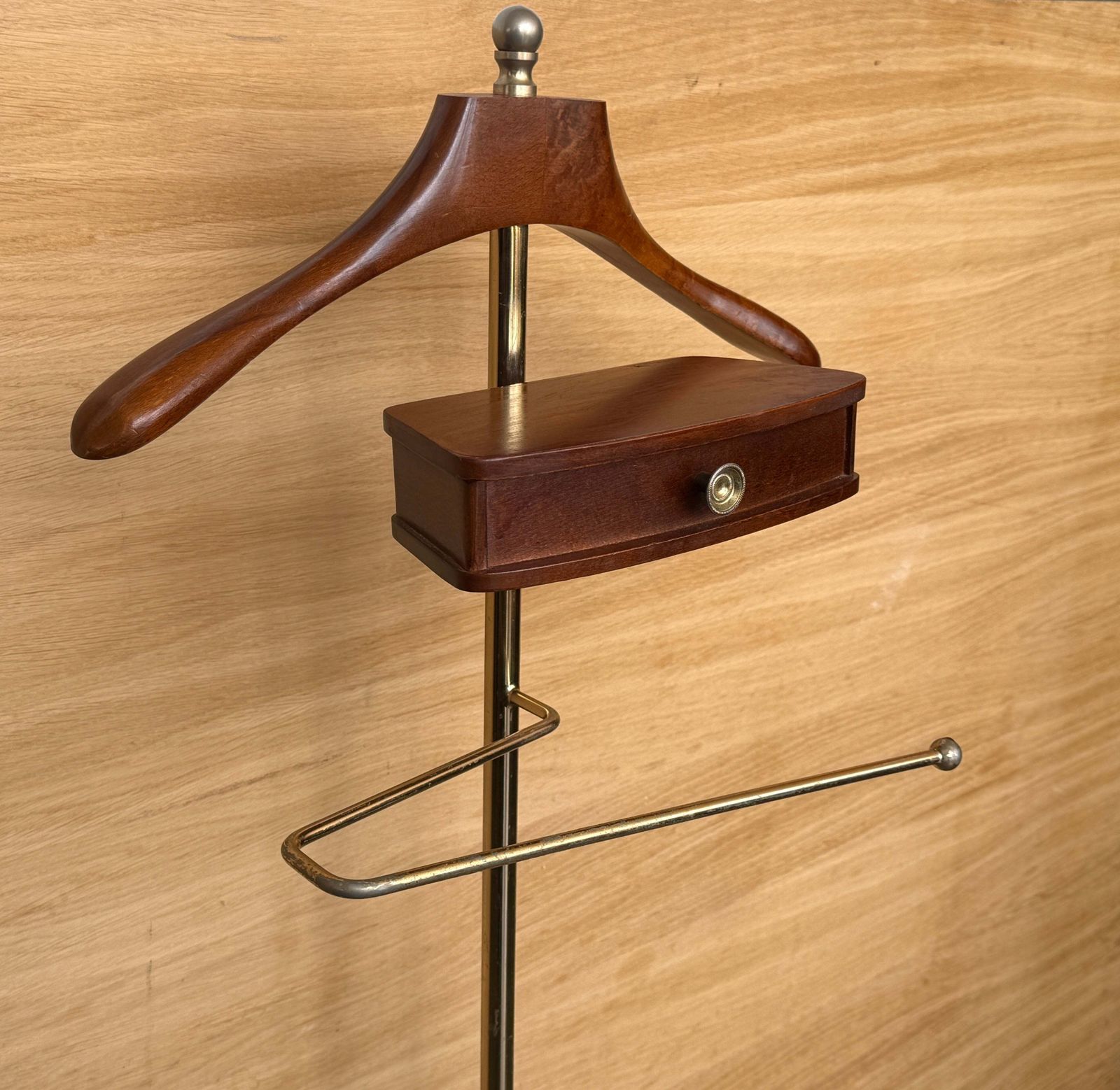 Vintage Brass & Walnut Gentleman's Valet Stand With Drawer And Trouser Rack photo Furniture