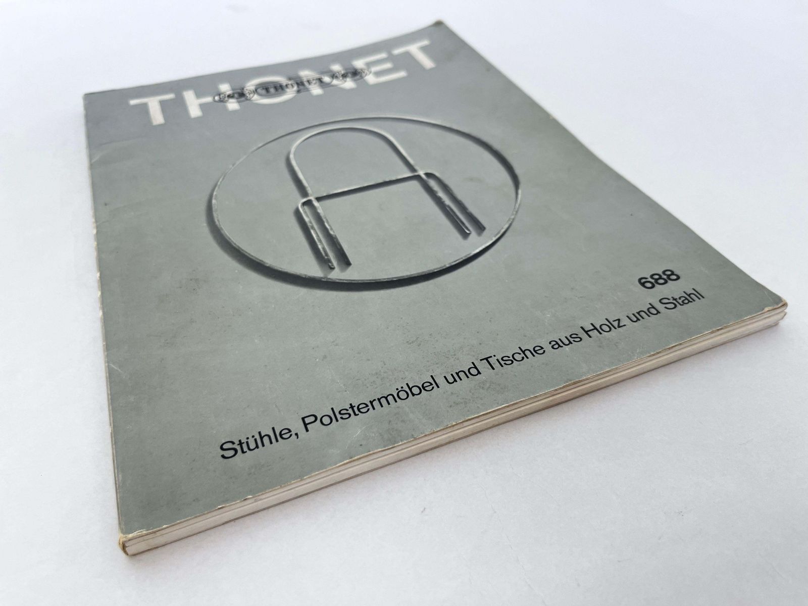 Catalogue Thonet 688: Stühle, Polstermöbel Und Tische Aus Holz Und Stahl photo 180.0