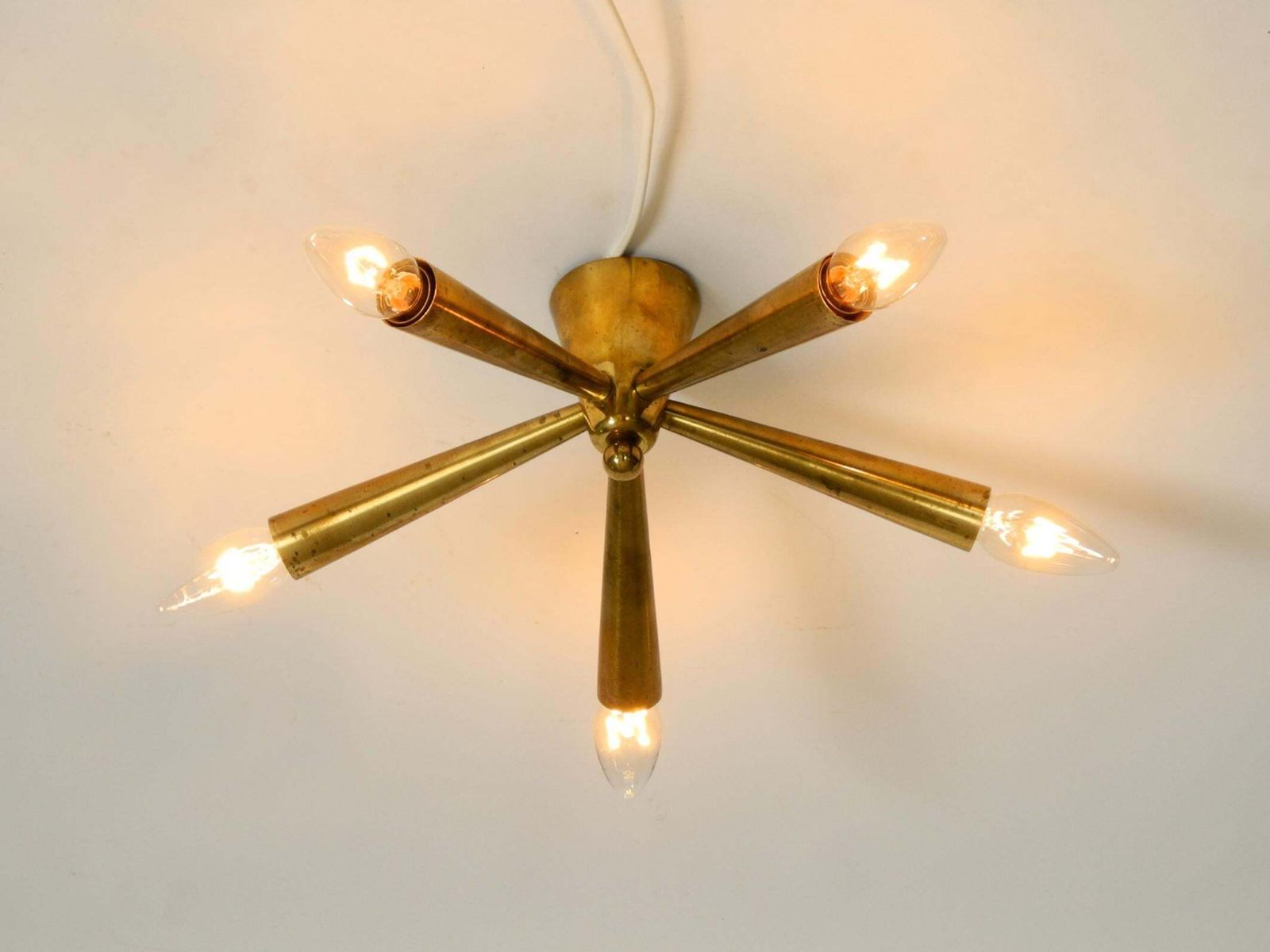 Kleine mid-century modern messing Sputnik plafondlamp met vijf armen photo buy