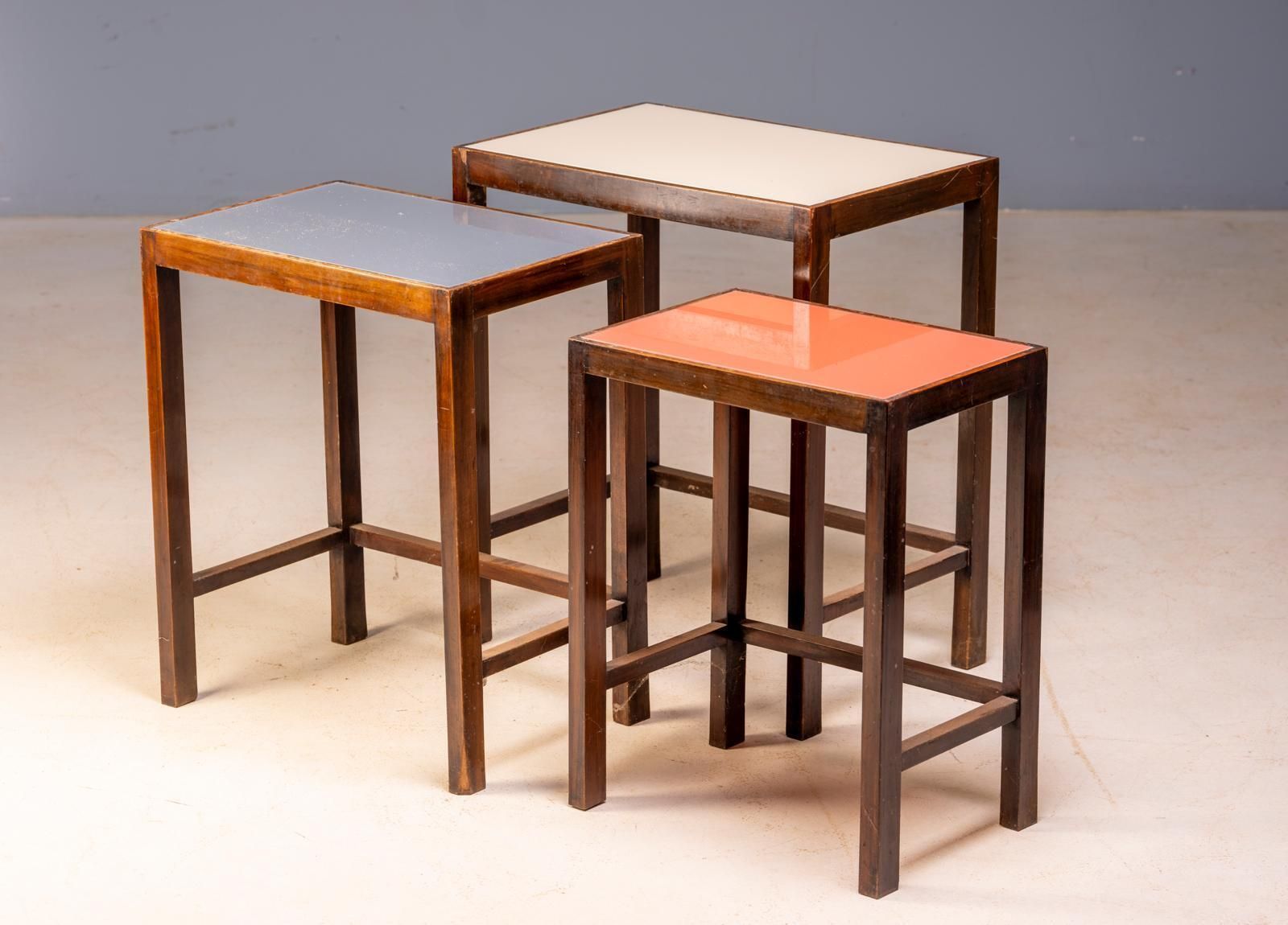 Art Deco Bijzettafels, Set Van 3, Midden 20e Eeuw, Tsjechoslowakije, 70 × 60,50 × 40 cm photo furniture