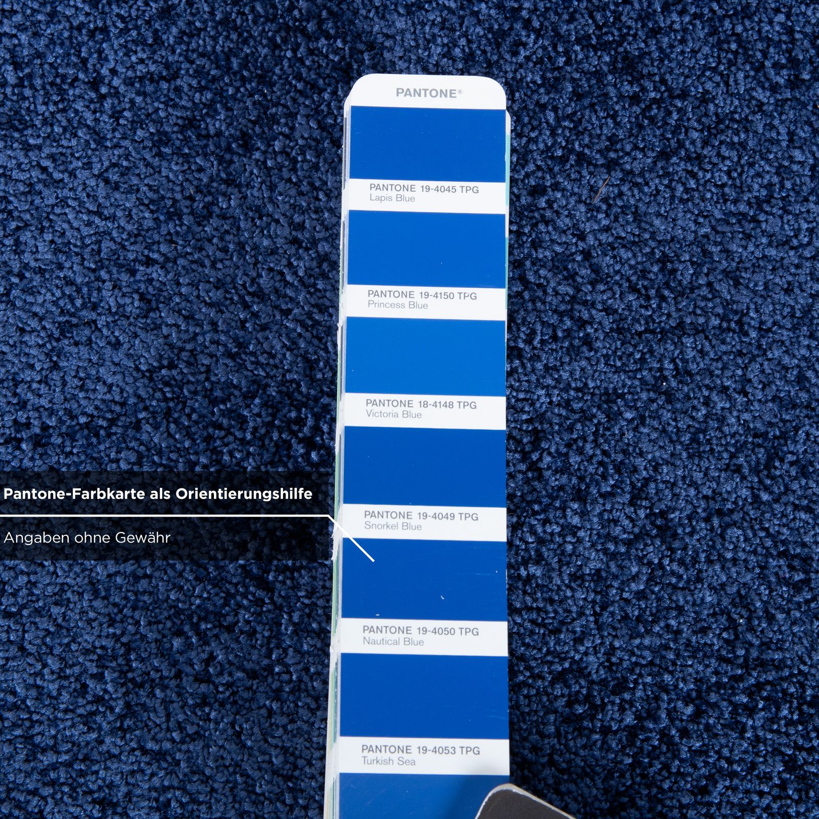 Tapis Object Carpet Smoozy en tissu, bleu profond, 270 cm photo for sale