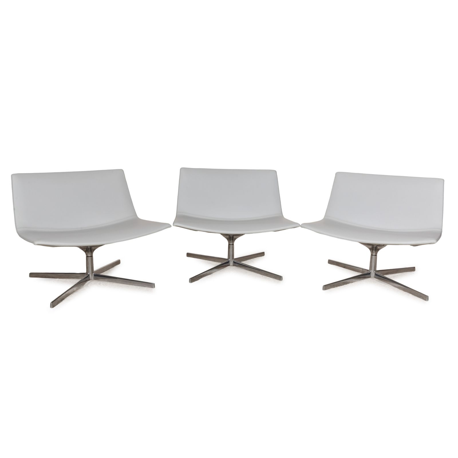 Ensemble de fauteuils Arper Catifa 80 en cuir bleu, bleu-gris, bleu clair, pivotant