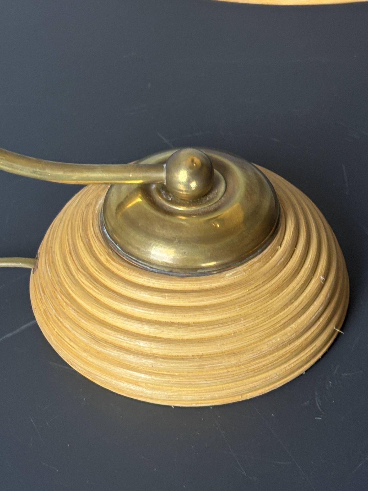 Lampe de table mid-century en rotin jonc de crayon et laiton, Italie, années 1970 photo buy