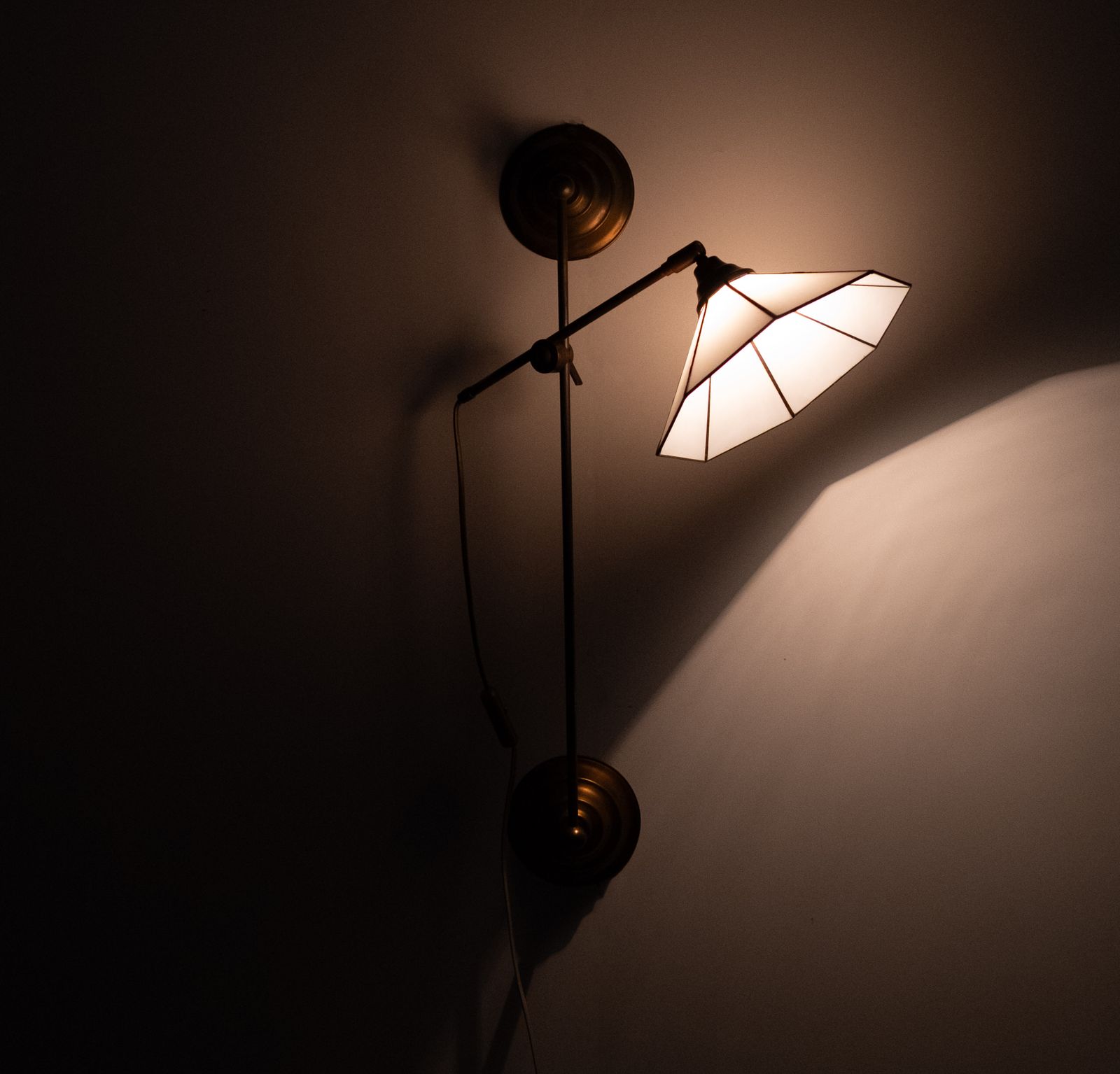 photo furniture Tiffany Style Adjustable Brass Wall Lamp 1960s