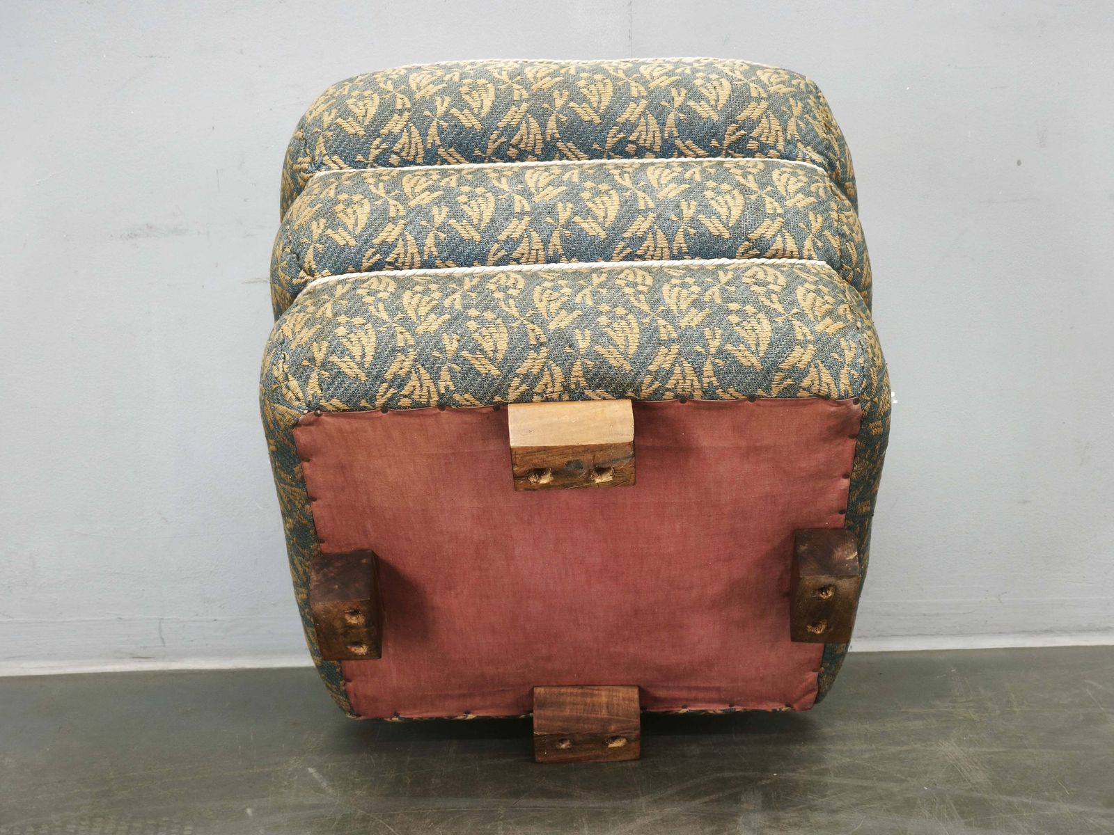 Art Deco Walnoot Gestoffeerde Voetenbank uit Tsjechoslowakije, jaren 1930 photo furniture