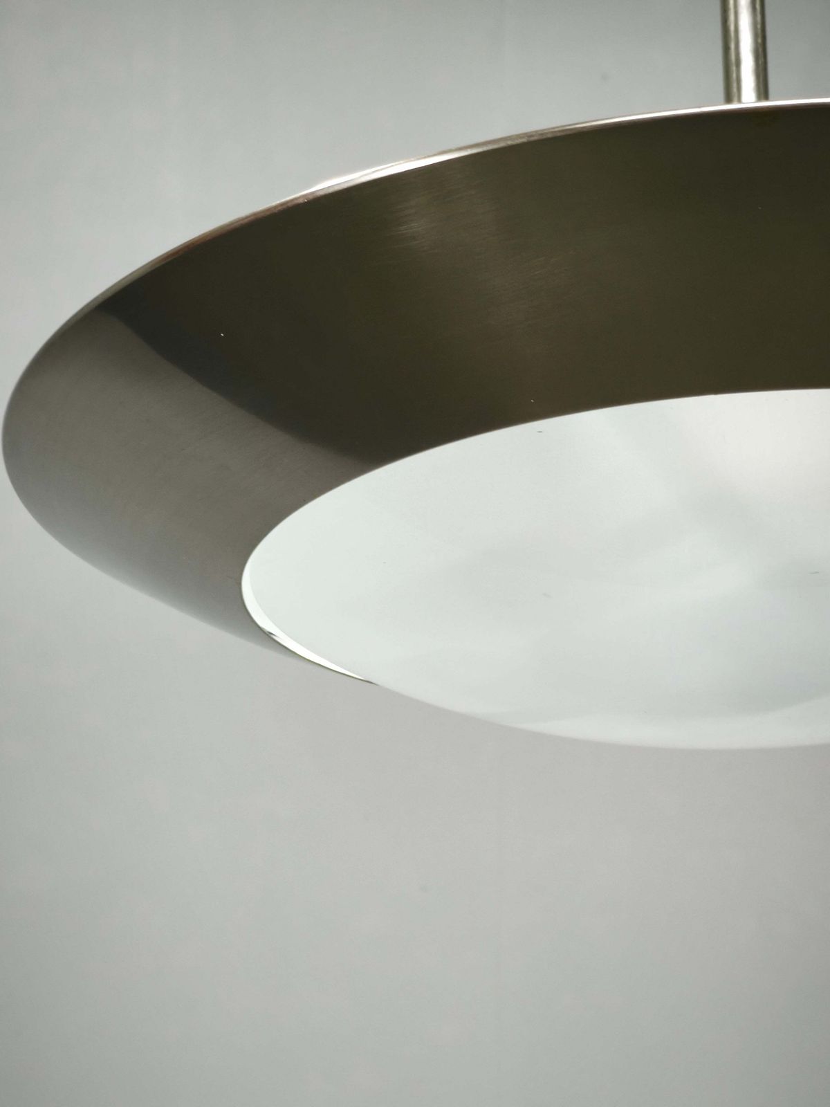 Suspension Bauhaus en chrome et verre, Tchécoslovaquie, années 1930 photo Luminaires