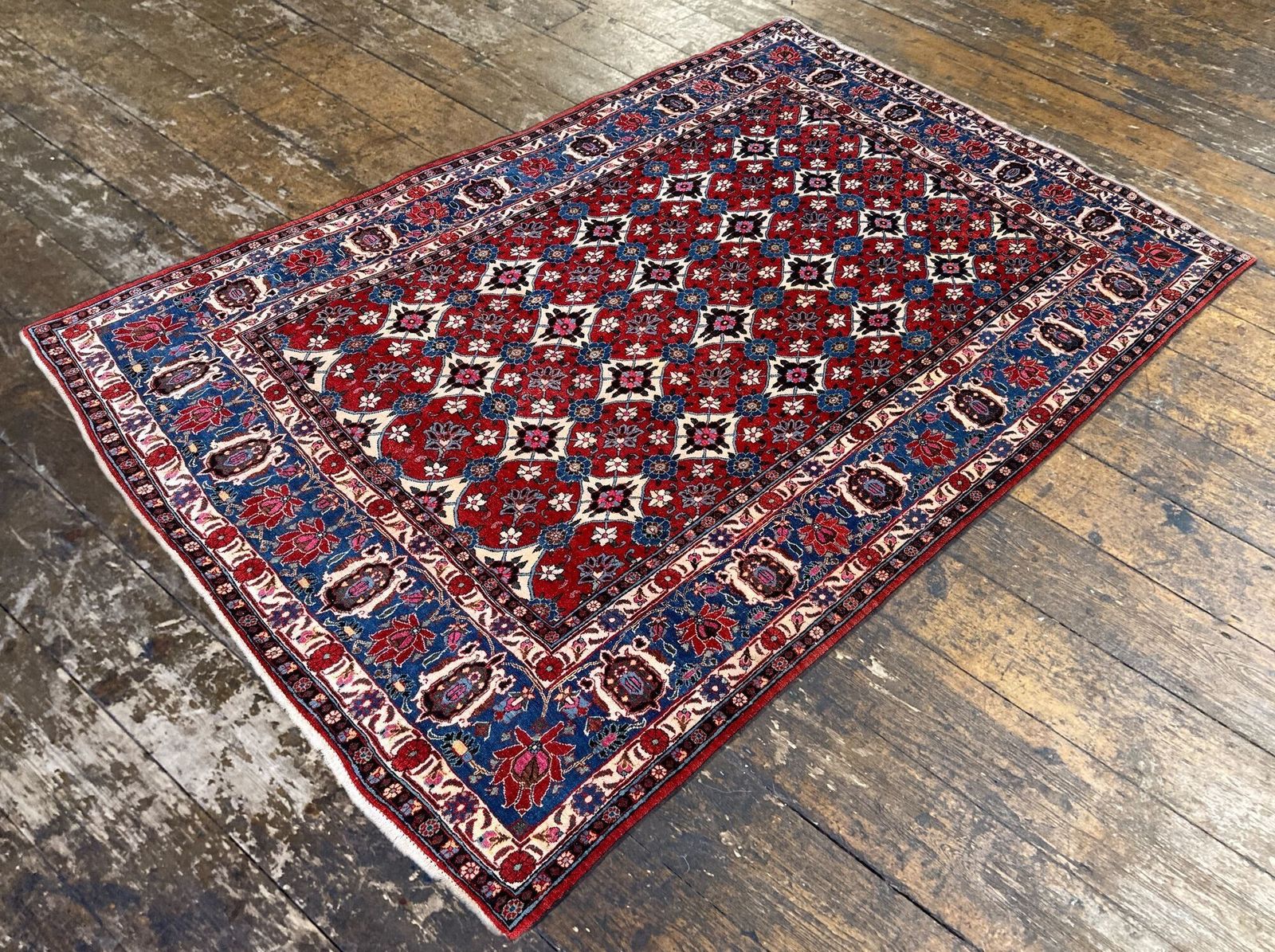 Antiek Veramin tapijt 2,19 m x 1,44 m photo 1900.0
