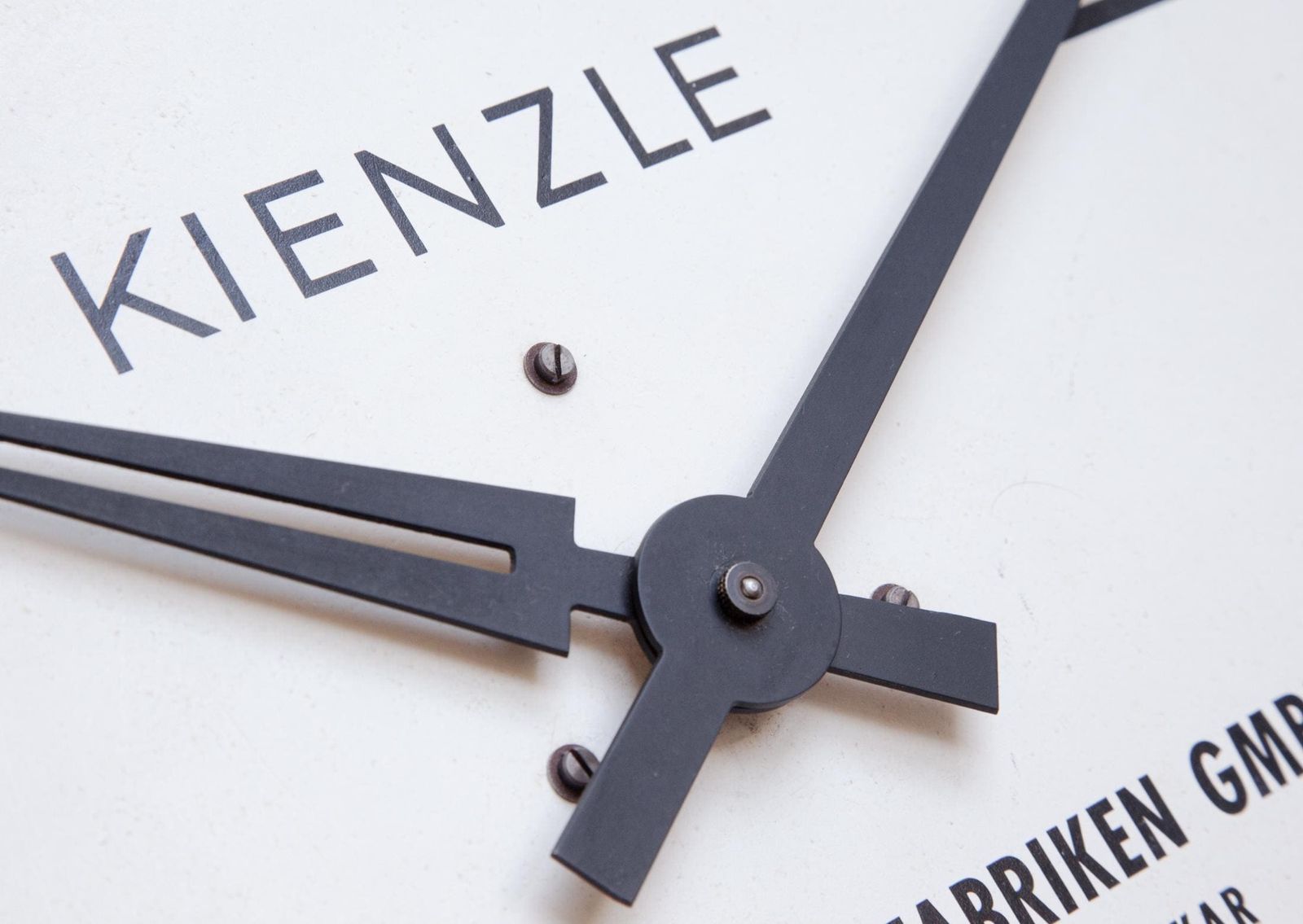 Kienzle Educatieve Klok Wandklok Dealer Promotiemateriaal Bauhaus Mid-Century Art Deco, jaren 1950 photo vintage