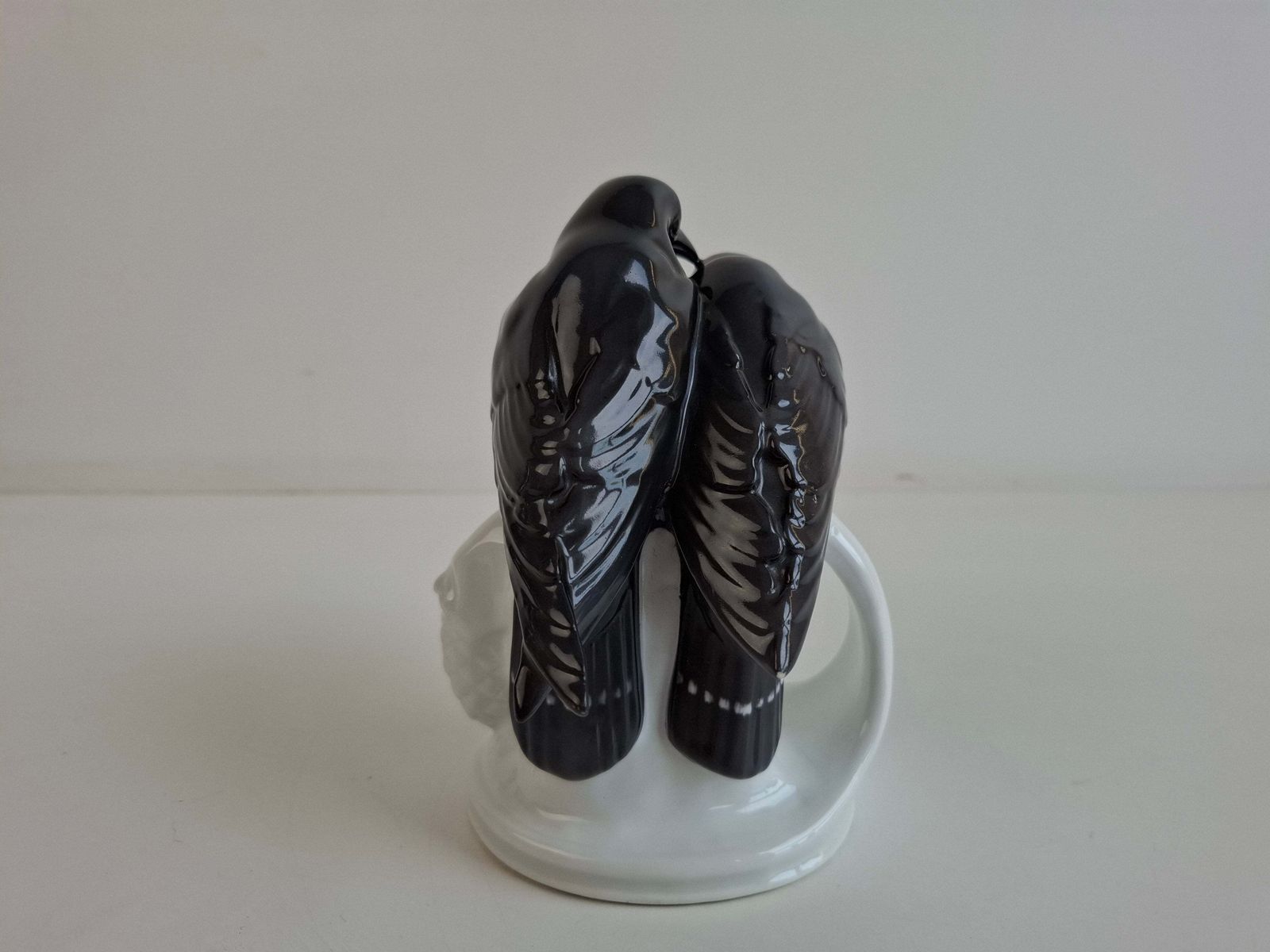 Figurine Art Déco en porcelaine tchèque représentant un pingouin, par Pfeiffer & Löwenstein, vers 1930 photo 403.0