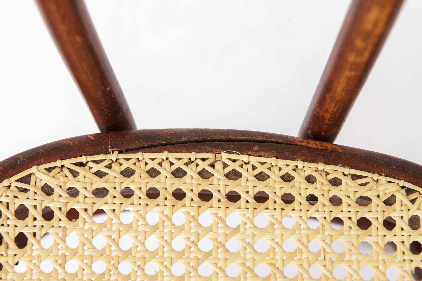 photo furniture Antieke buighouten stoel in de stijl van Thonet No. 56 | Oostenrijkse rotanstoel | jaren 1930
