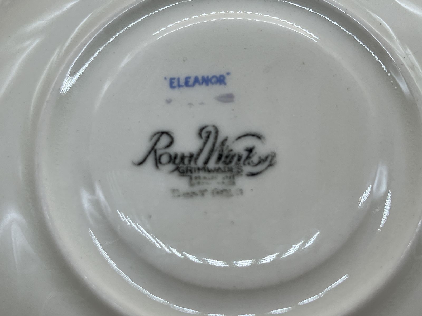 95.0 Royal Winton Pottery Eleanor Chintz Best Gold Footed Wide Mouth Tea Cup & Saucer Duo. Ca. jaren 1930. photo