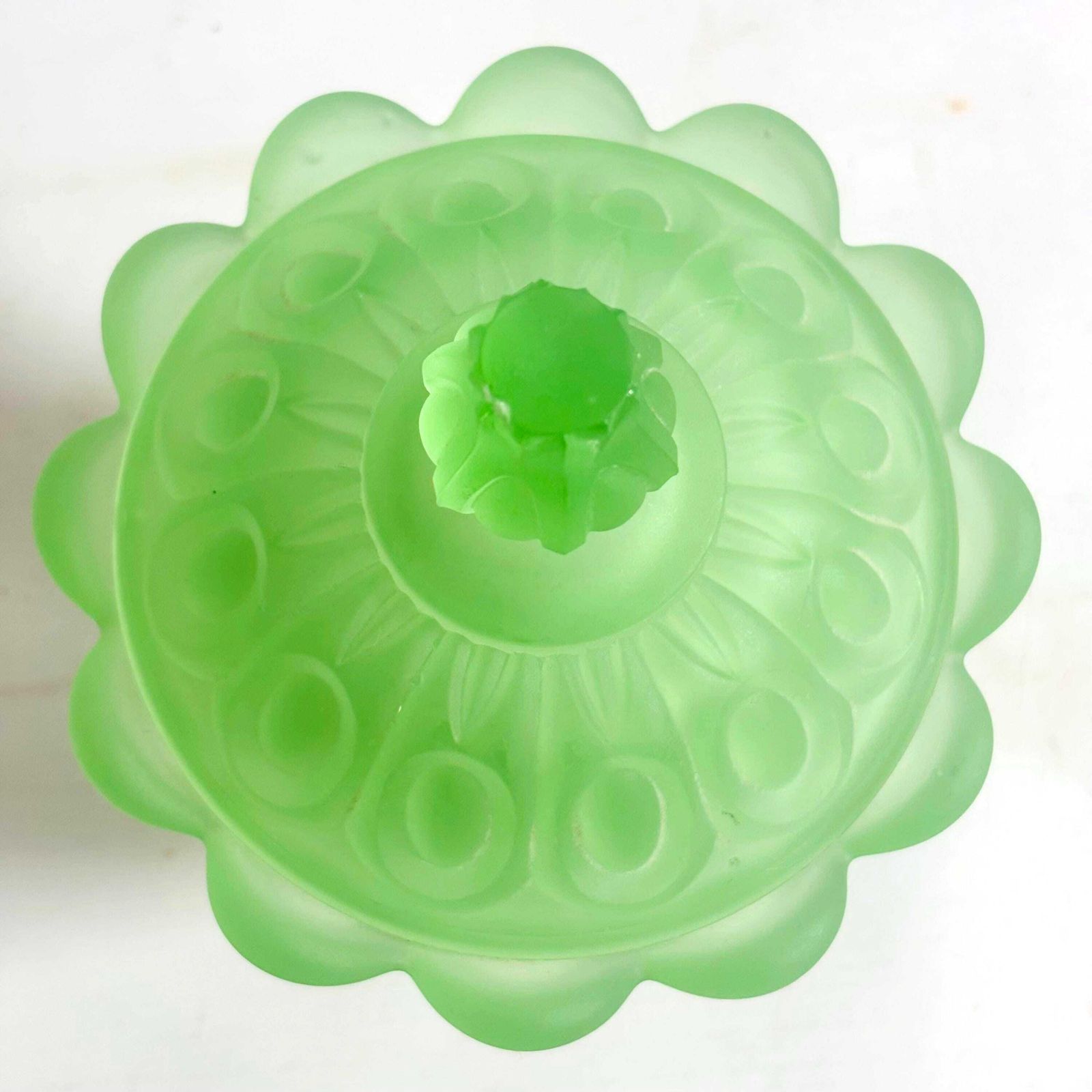 Home Decor Vintage Green Satin Uranium Glass Candy Dish, Indiana Glass King's Crown Lidded Compote 20cm photo
