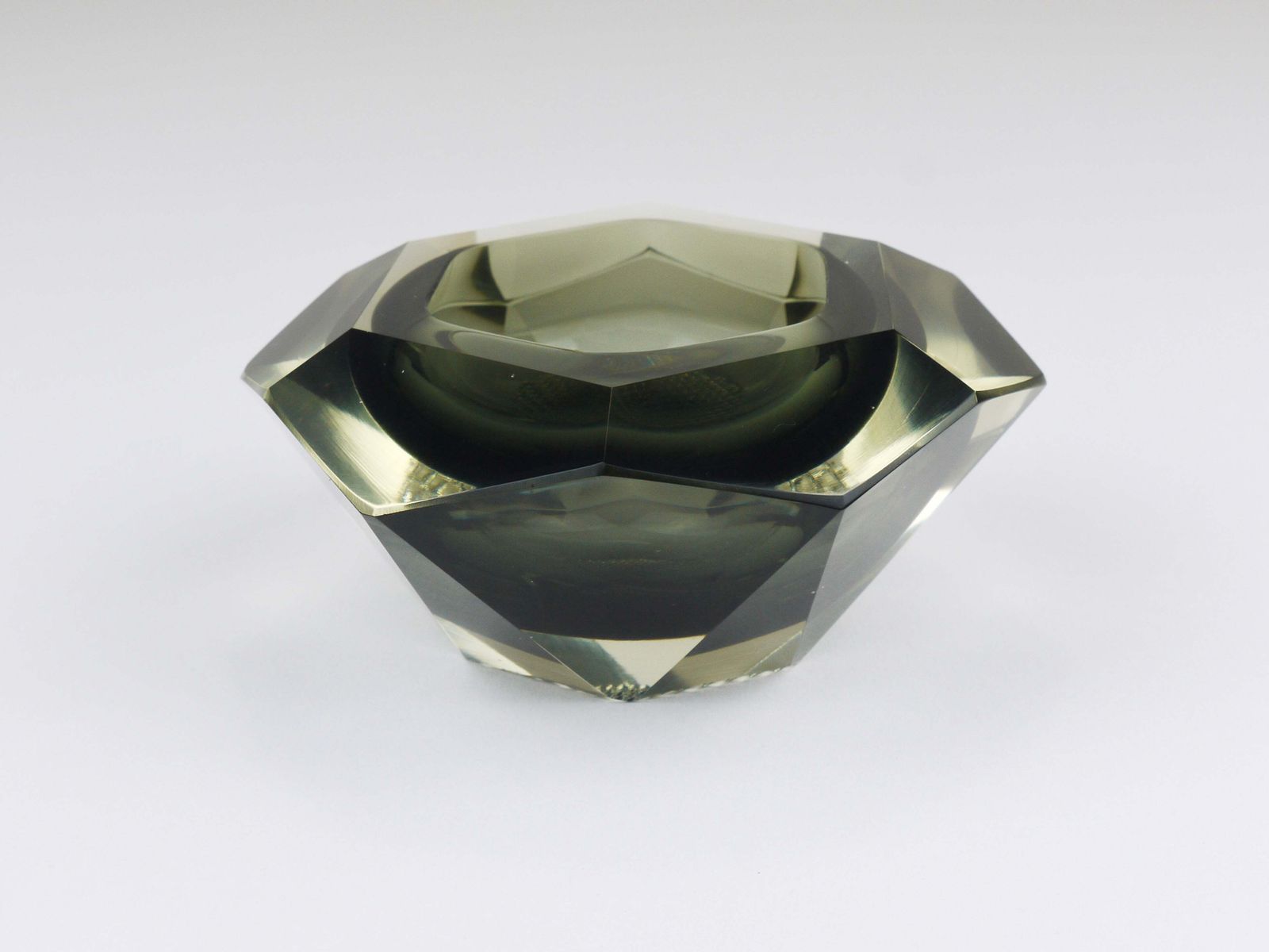 photo for sale Mandruzzato Sommerso Faceted Diamond Caviar Bowl, Murano Glass, Italy, jaren 1960