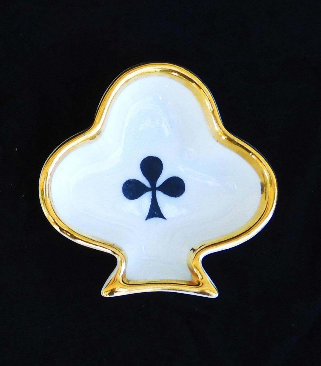 photo for sale Coupelles et cendriers en porcelaine de Limoges, motifs cartes à jouer, vers 1960, lot de 4