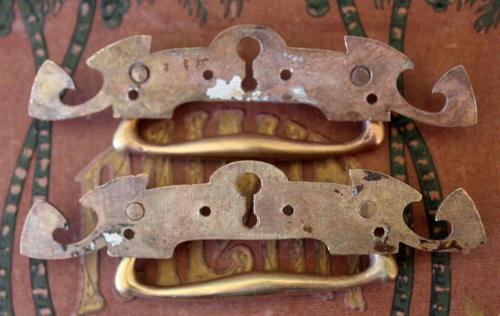 photo vintage Set Of 2 Art Nouveau, Bauhaus, Jugendstil Heavy Bronze Drawer Pull And Escutcheon Keyhole Cover, Movable Handle, Hardware Furniture