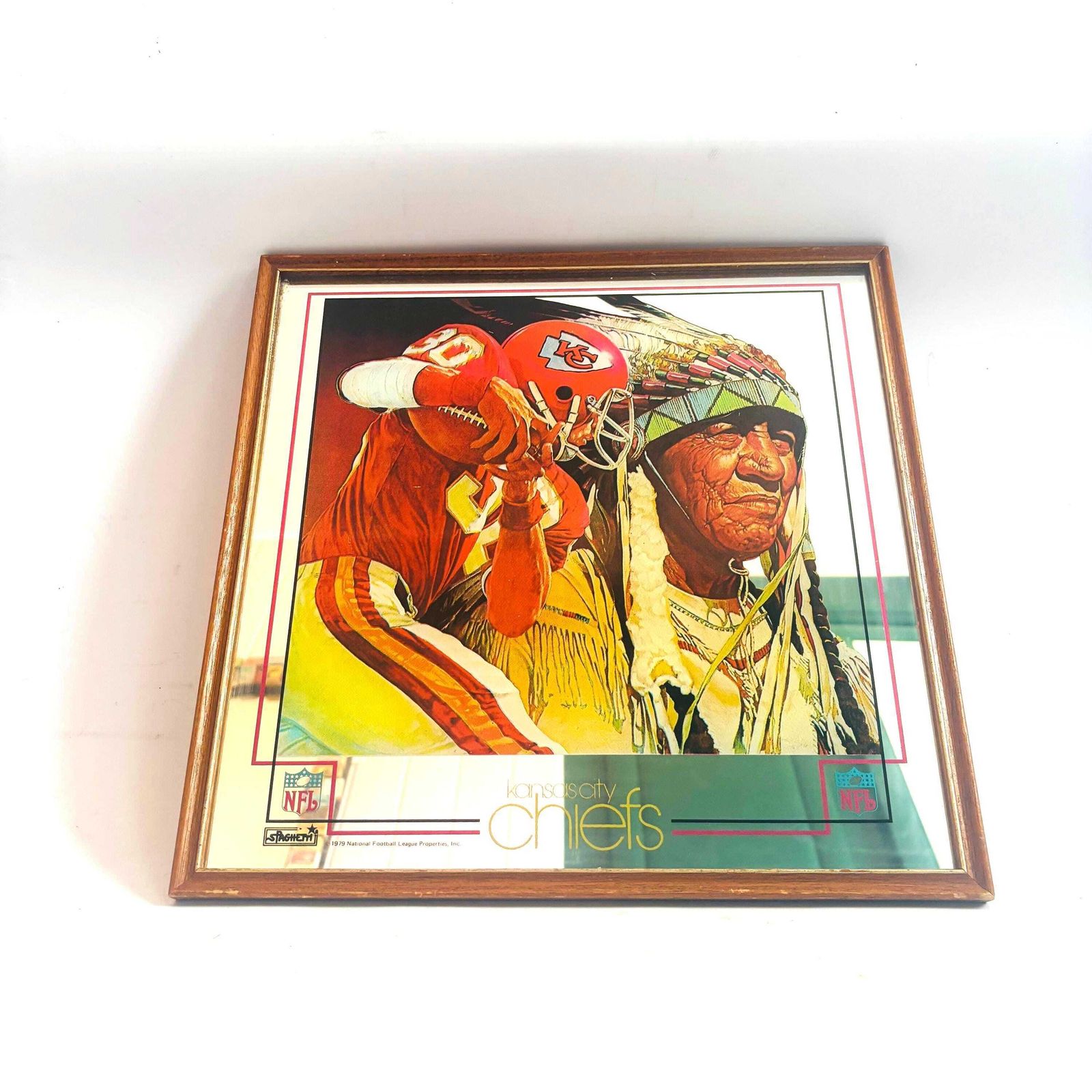 Miroir vintage Kansas City Chiefs NFL, art de Chuck Ren par DAMAC Inc., vers 1979 photo furniture