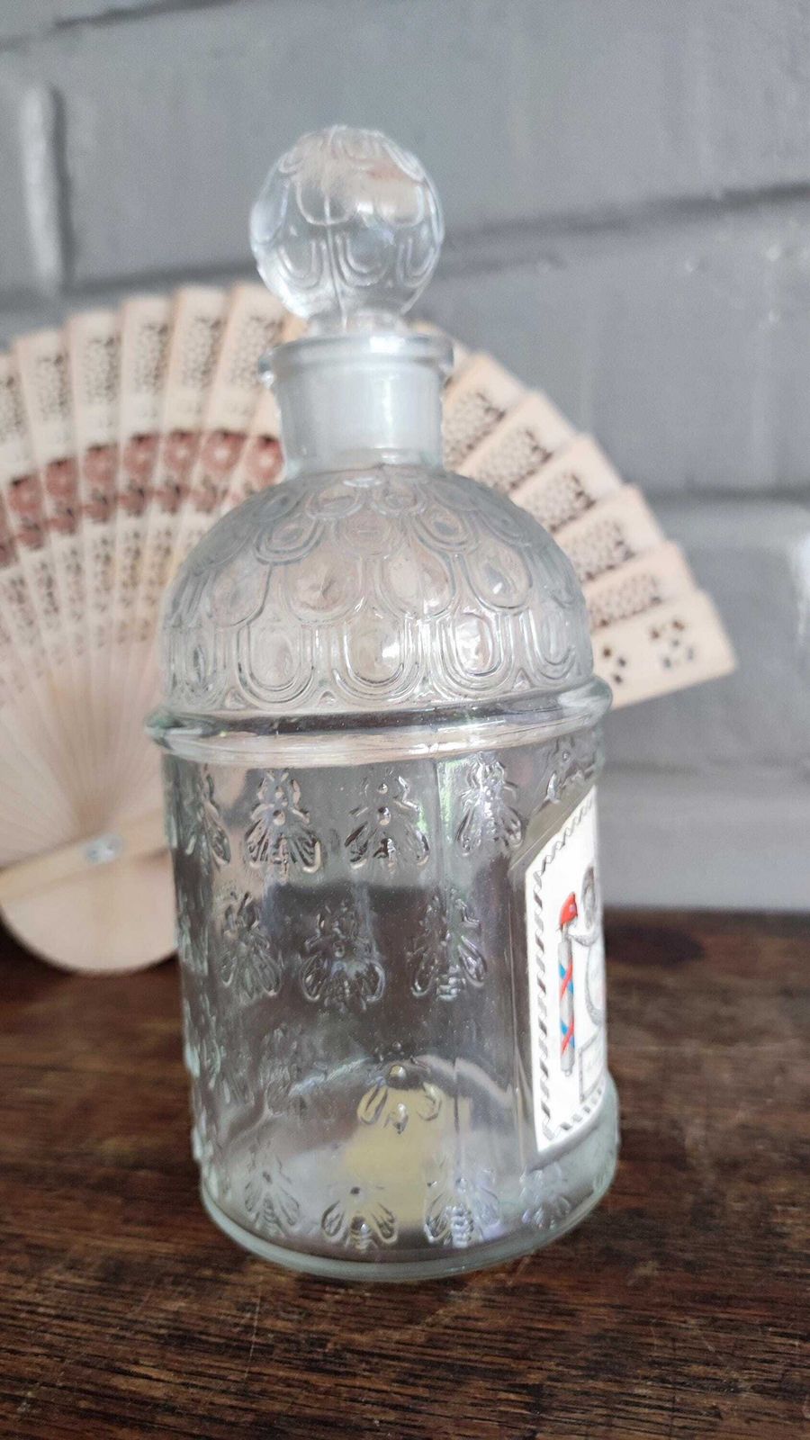 Flacon abeilles Guerlain vintage, Eau de Cologne du Coq 250 ml, années 1950 photo vinterior