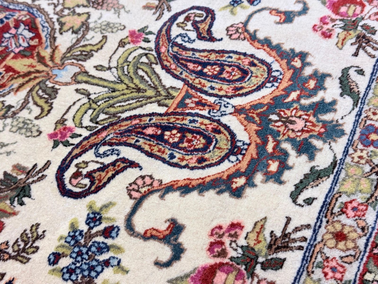 Tapis turc Arbre de Vie noué à la main, 134 × 196 cm, laine et coton photo vinterior