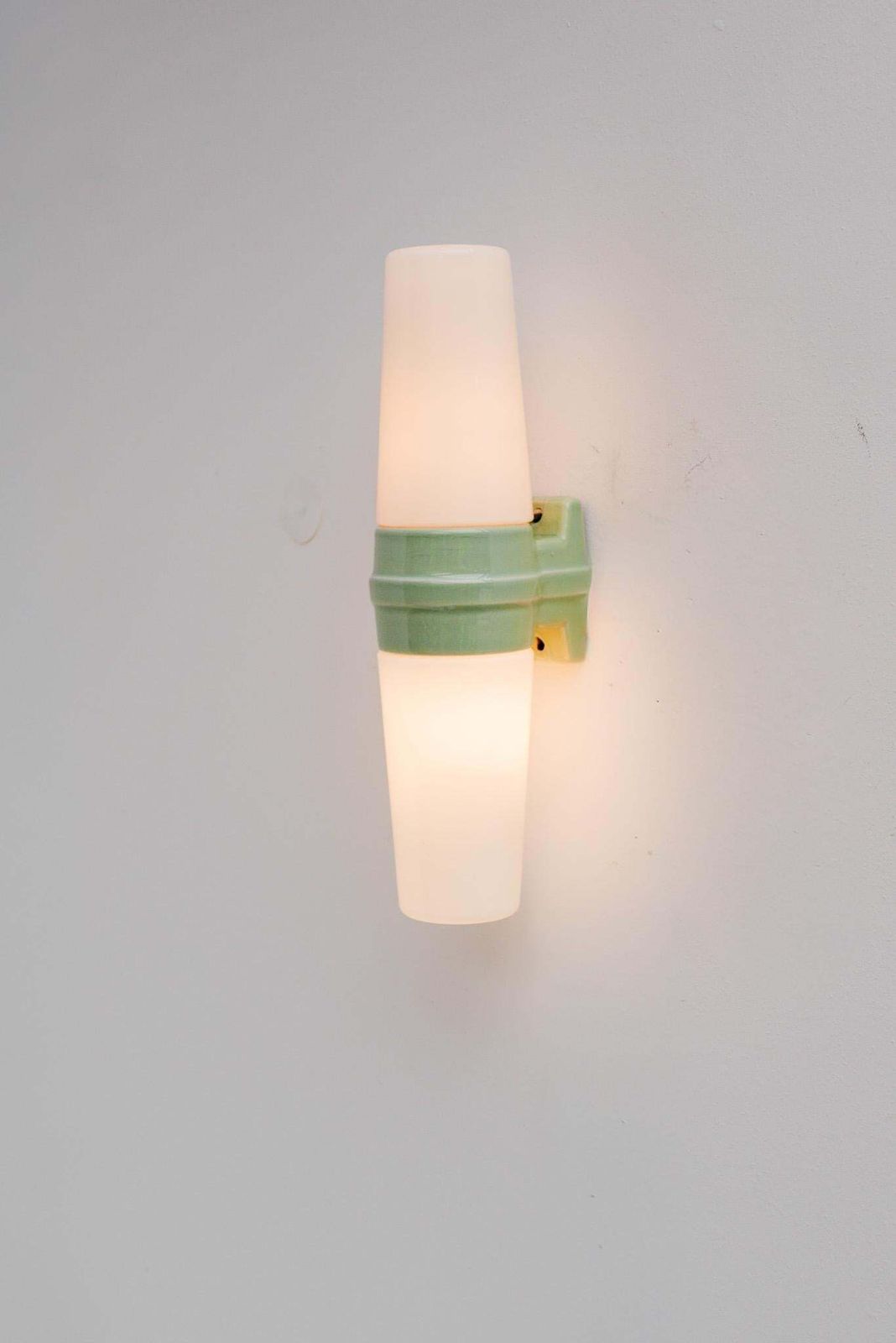 Luminaires Applique de salle de bains vintage en porcelaine par Sigvard Bernadotte pour Ifö, années 1960 photo