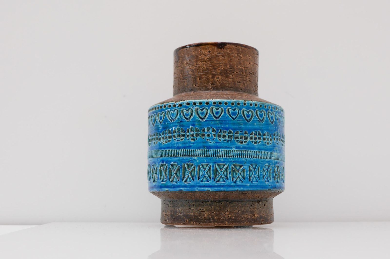 Bitossi Pottery Vase, Rimini Blue, By Aldo Londi, Italy photo Woonaccessoires
