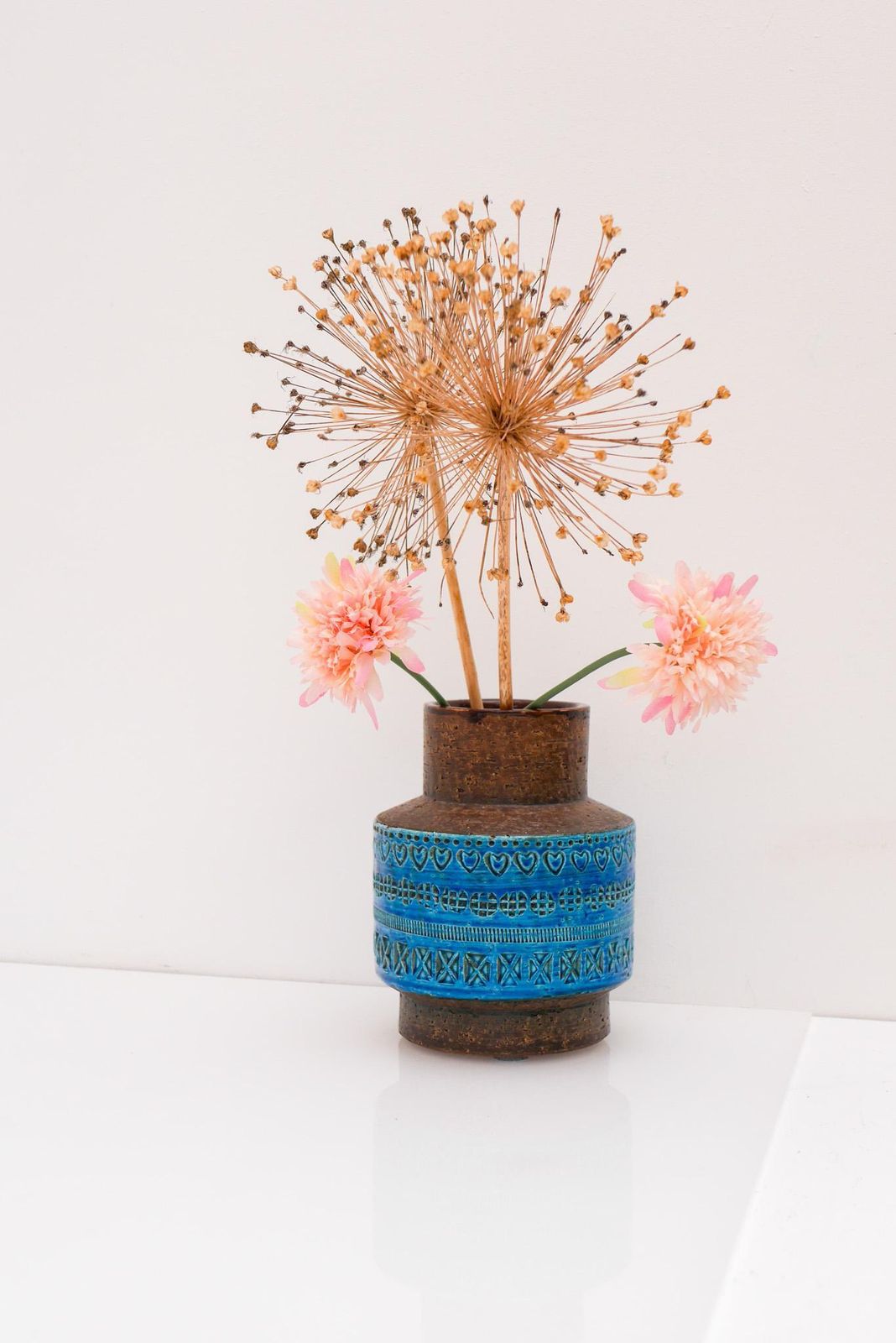 Bitossi Pottery Vase, Rimini Blue, By Aldo Londi, Italy photo vinterior