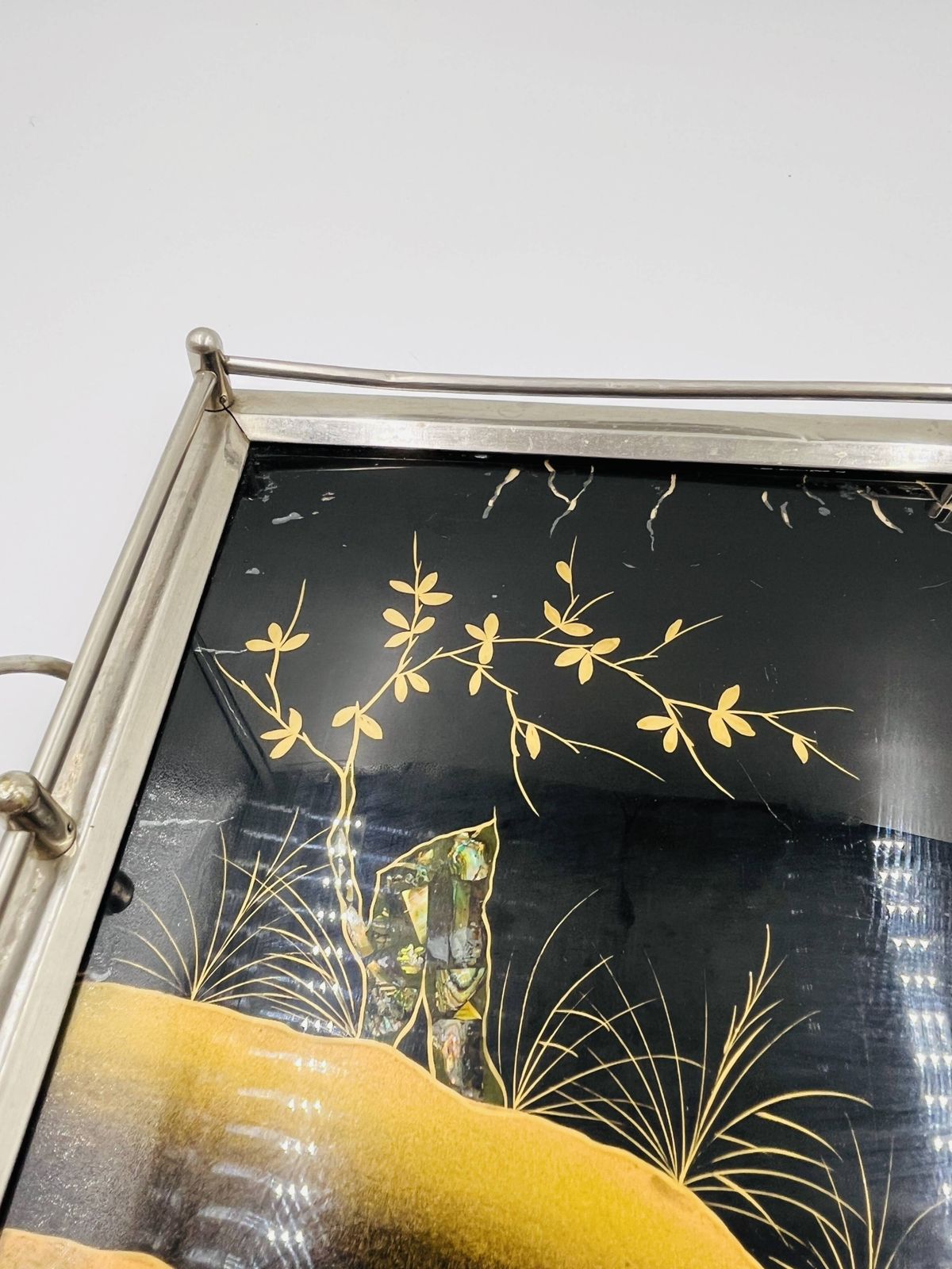 Art Deco dienblad, beschilderd glas en parelmoer photo Woonaccessoires