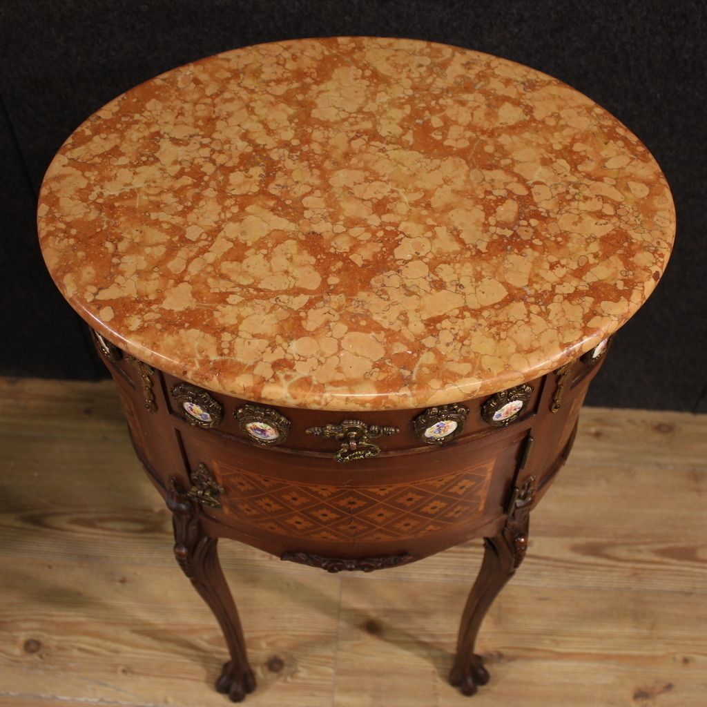 Paire de tables de chevet françaises à marqueterie, XXe siècle photo for sale