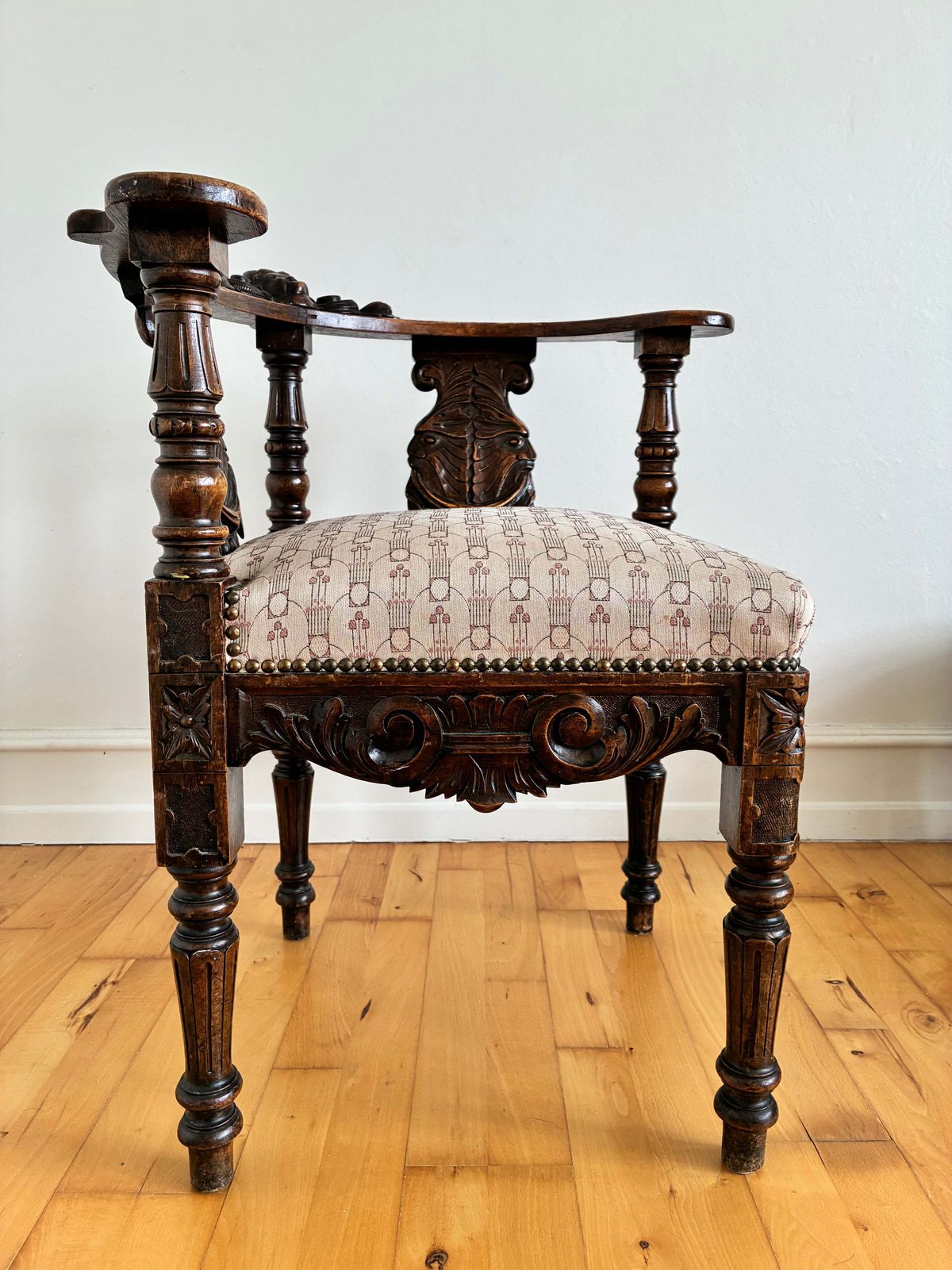 photo for sale Antieke Engelse Victoriaanse hoekstoel, eind 19e eeuw