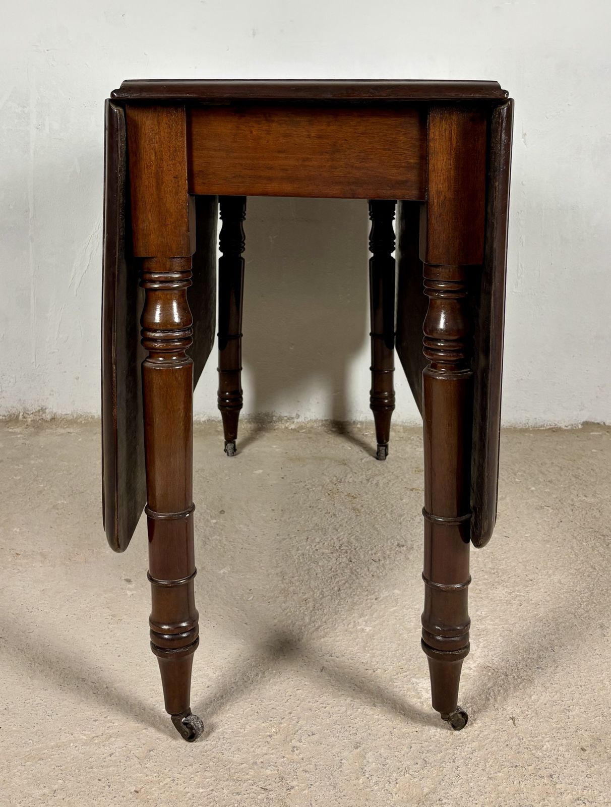 Spaanse klaptafel eettafel, ca. jaren 1930 photo for sale
