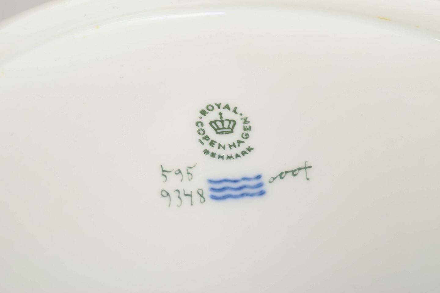 Royal Copenhagen. Golden Basket Oval Tureen In Porcelain. Dated 1964 photo Home Decor