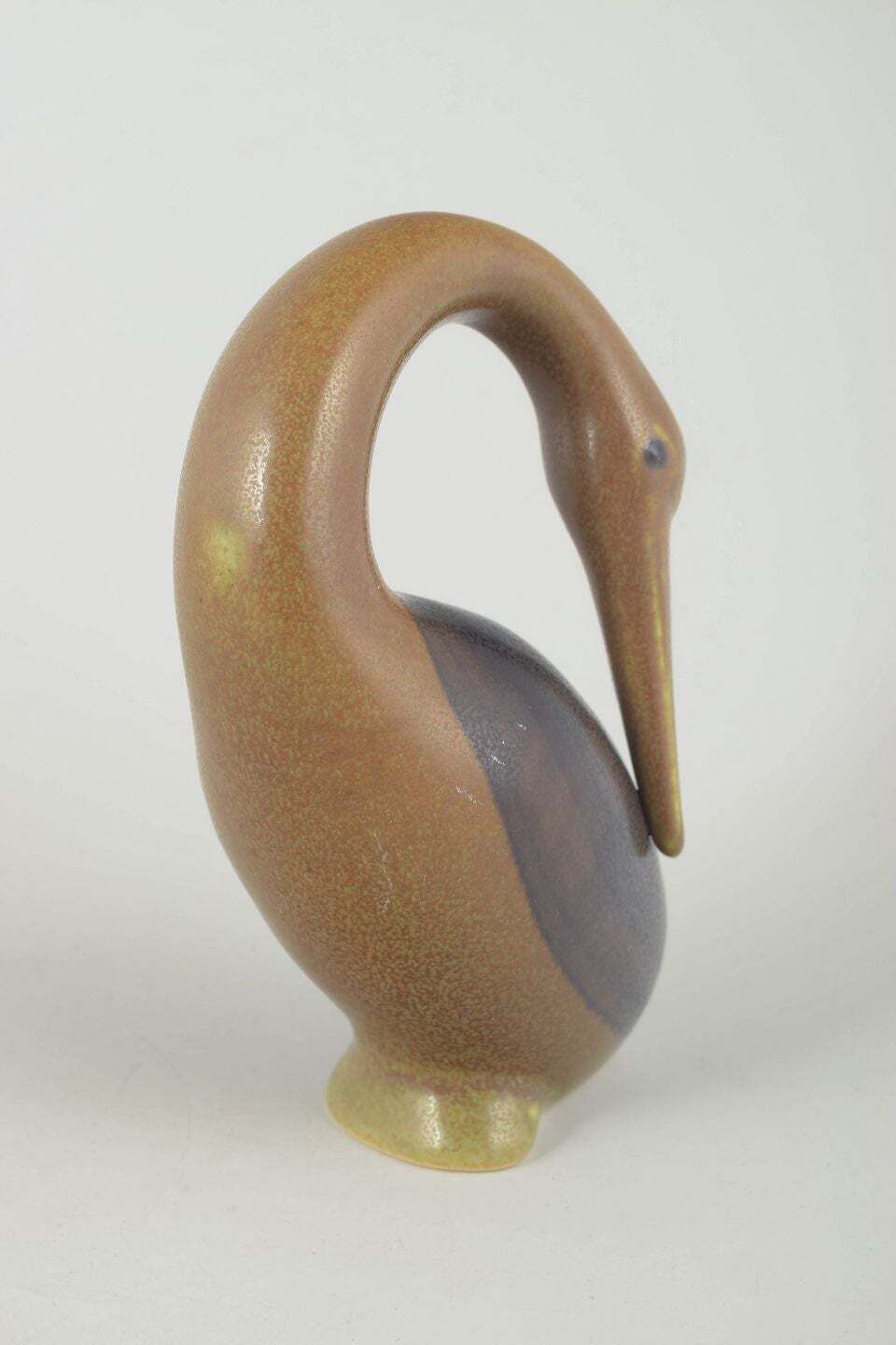 Knud Basse, Bornholm, Denemarken. Steengoed figuur van vogel, jaren 1960 photo furniture