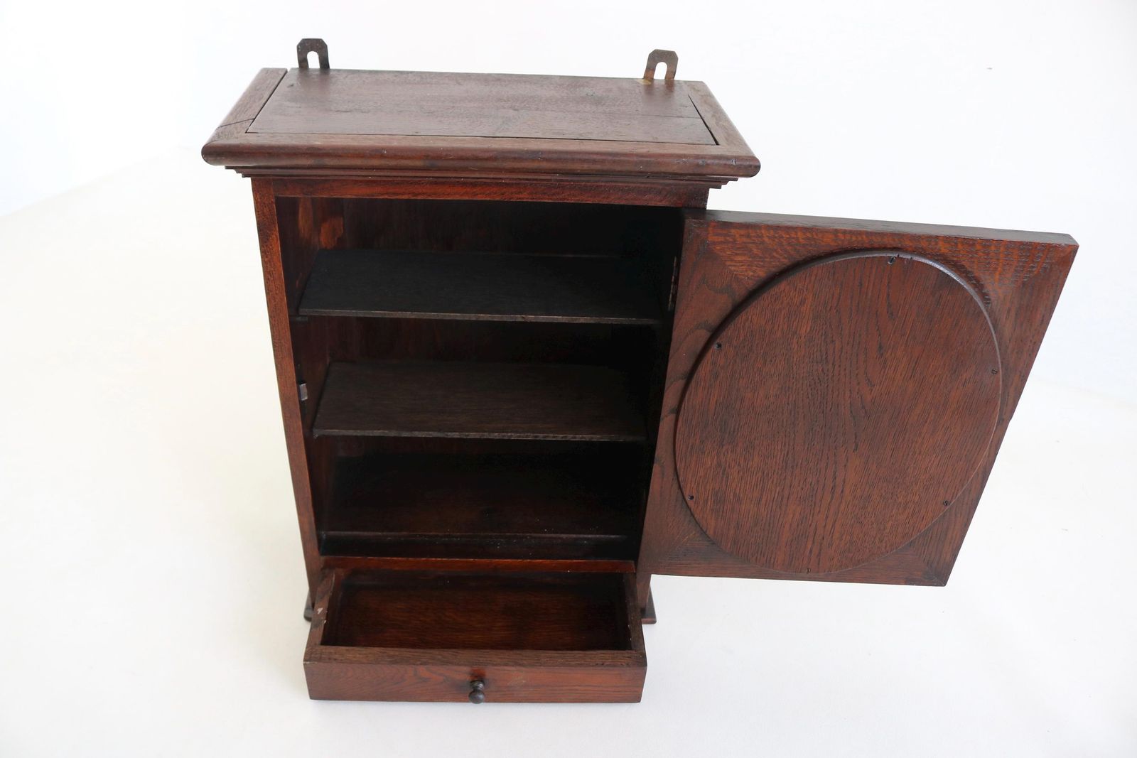Antiek Eikenhouten Wandkastje met Geslepen Ovale Spiegel | Arts & Crafts Medicijnkastje photo vinterior