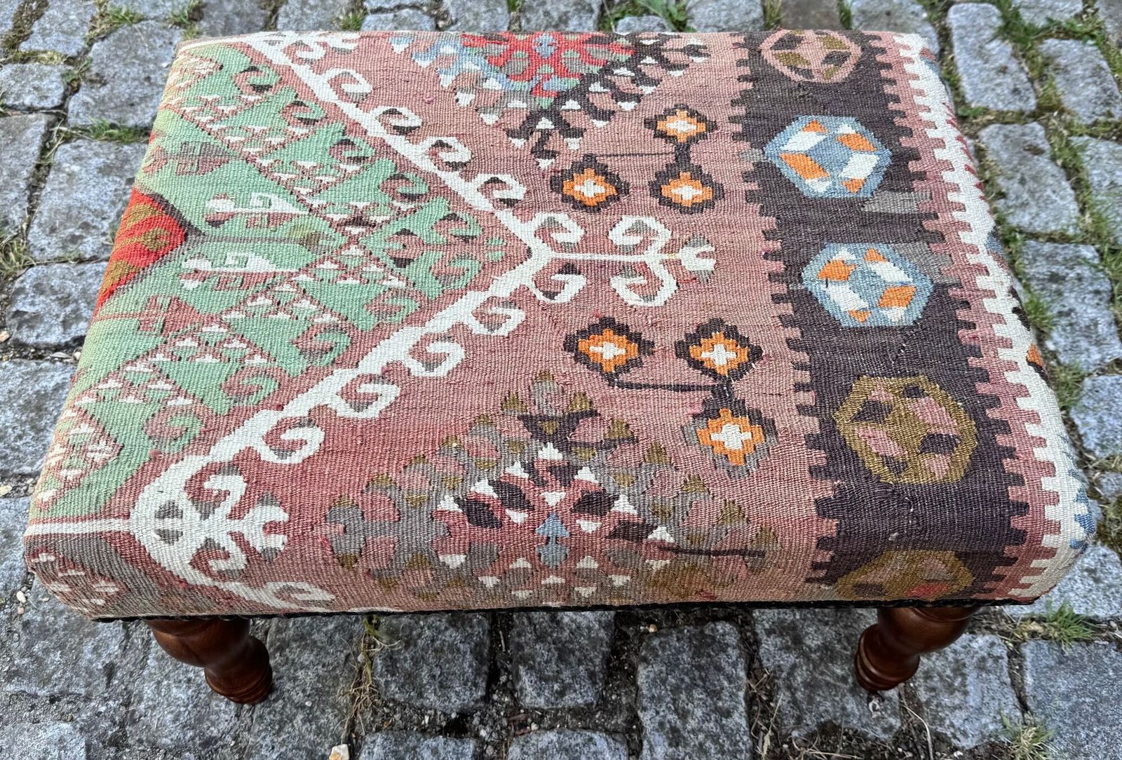 Kilim Kruk 0,62m x 0,47m x H0,38m photo 440.0