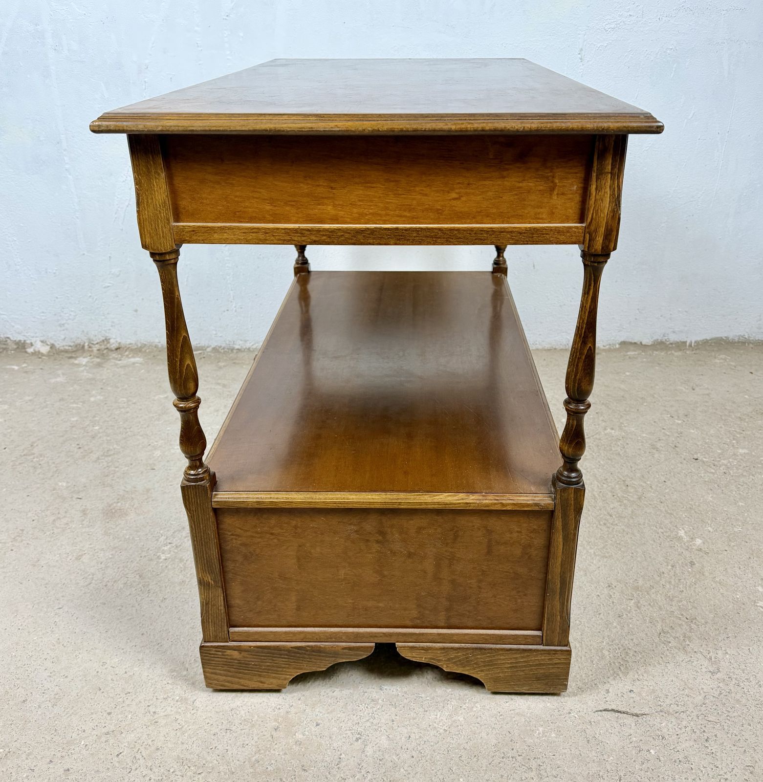 Meubels Spaans dressoir met schappen en zes lades, jaren 1980 photo